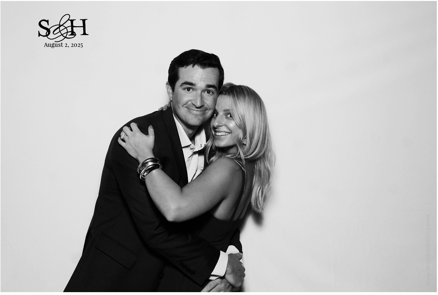 4220 Mayleben x Teel | View more photos from the event at gallery.photoboothcincy.com/u/PhotoBoothCincy/4220-Mayleben-x-Teel