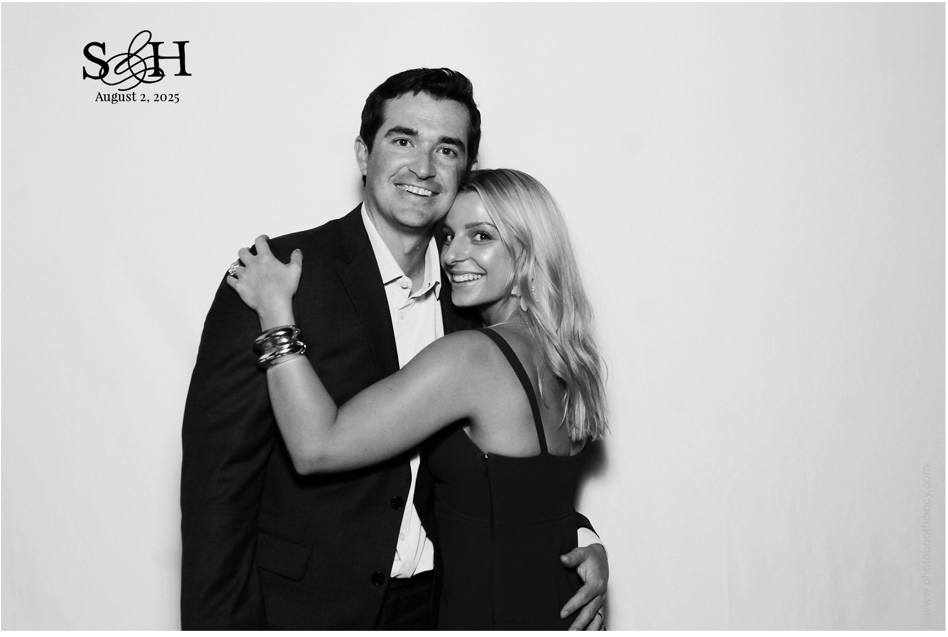 4220 Mayleben x Teel | View more photos from the event at gallery.photoboothcincy.com/u/PhotoBoothCincy/4220-Mayleben-x-Teel