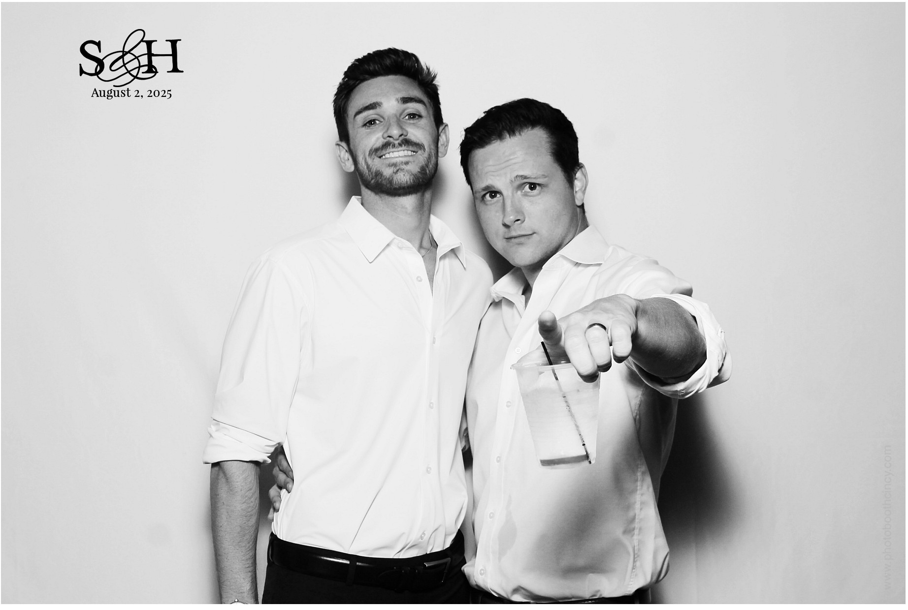 4220 Mayleben x Teel | View more photos from the event at gallery.photoboothcincy.com/u/PhotoBoothCincy/4220-Mayleben-x-Teel