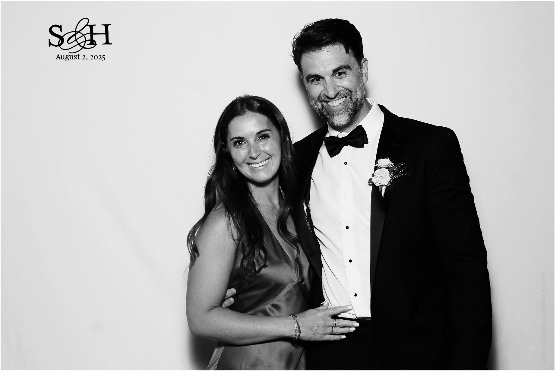 4220 Mayleben x Teel | View more photos from the event at gallery.photoboothcincy.com/u/PhotoBoothCincy/4220-Mayleben-x-Teel