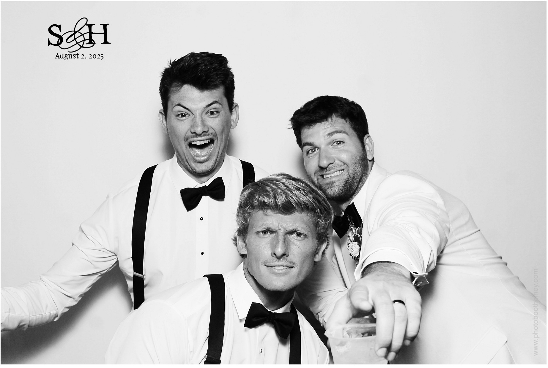 4220 Mayleben x Teel | View more photos from the event at gallery.photoboothcincy.com/u/PhotoBoothCincy/4220-Mayleben-x-Teel