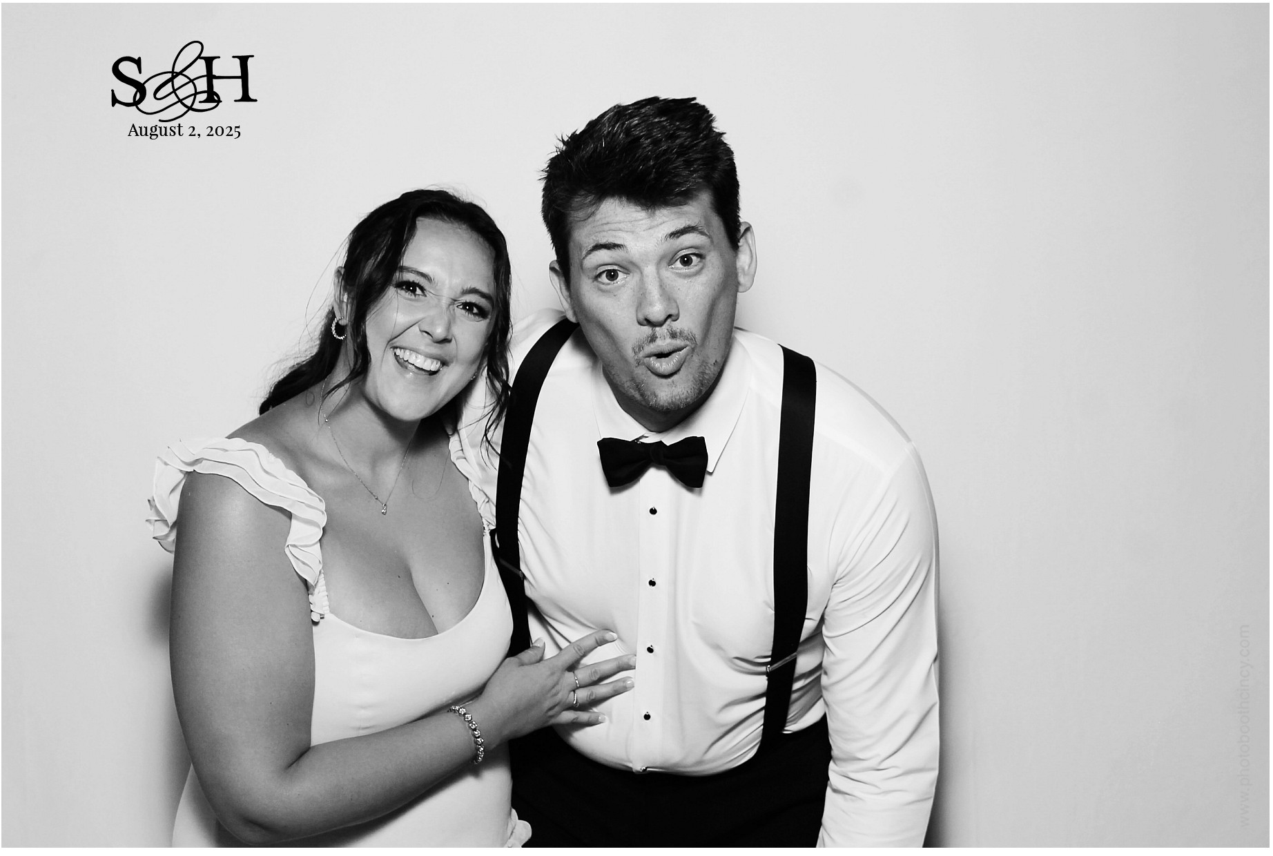 4220 Mayleben x Teel | View more photos from the event at gallery.photoboothcincy.com/u/PhotoBoothCincy/4220-Mayleben-x-Teel