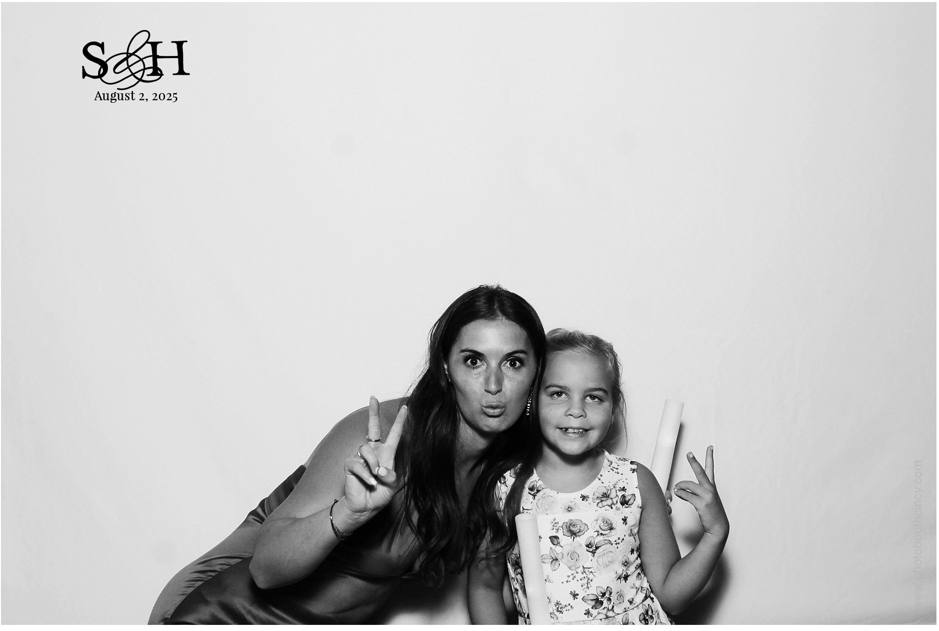 4220 Mayleben x Teel | View more photos from the event at gallery.photoboothcincy.com/u/PhotoBoothCincy/4220-Mayleben-x-Teel