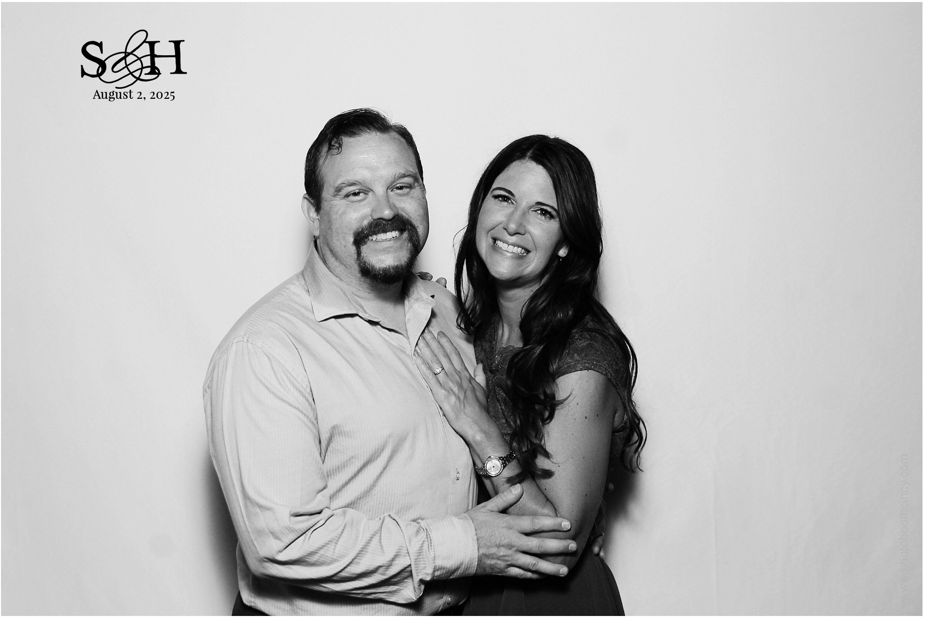 4220 Mayleben x Teel | View more photos from the event at gallery.photoboothcincy.com/u/PhotoBoothCincy/4220-Mayleben-x-Teel