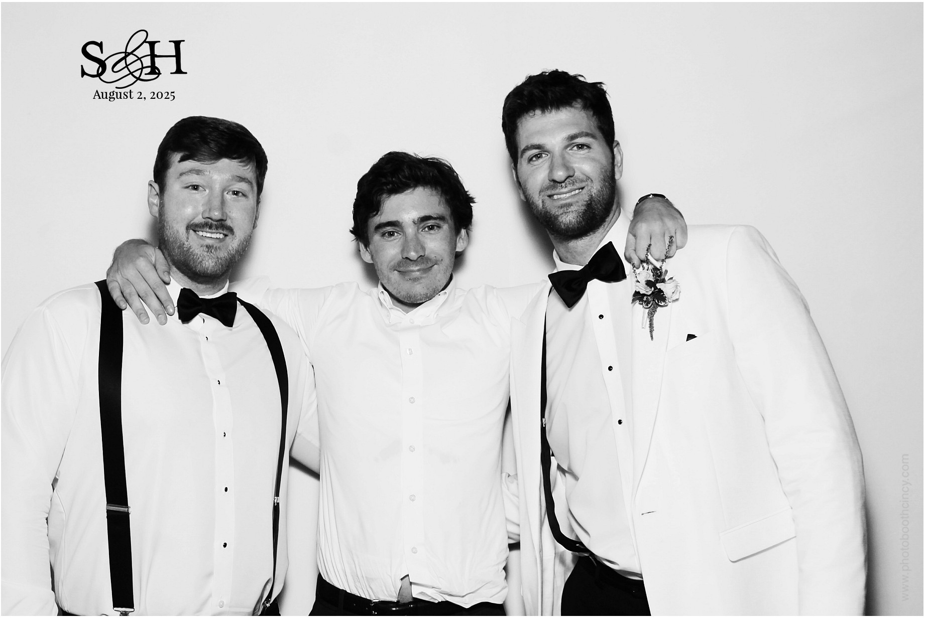 4220 Mayleben x Teel | View more photos from the event at gallery.photoboothcincy.com/u/PhotoBoothCincy/4220-Mayleben-x-Teel