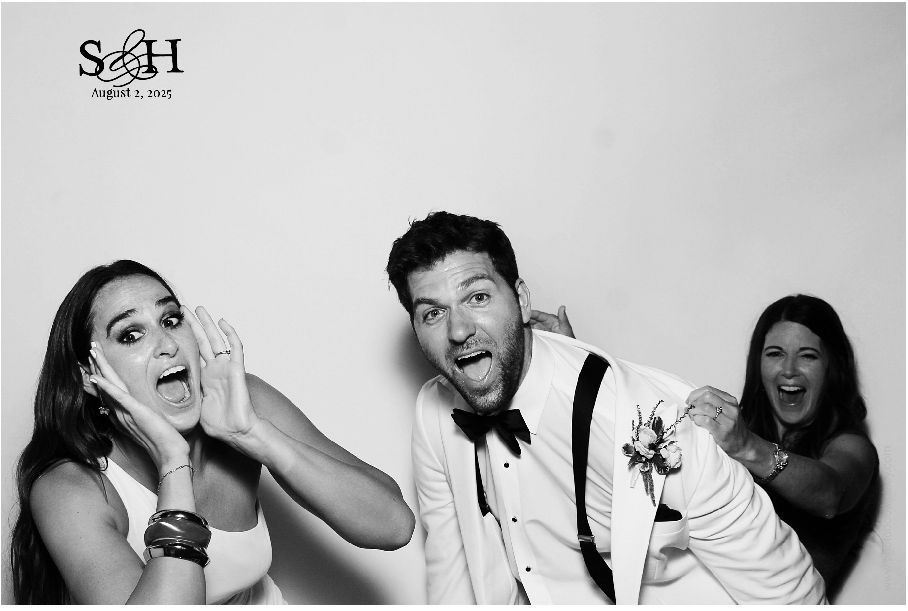 4220 Mayleben x Teel | View more photos from the event at gallery.photoboothcincy.com/u/PhotoBoothCincy/4220-Mayleben-x-Teel