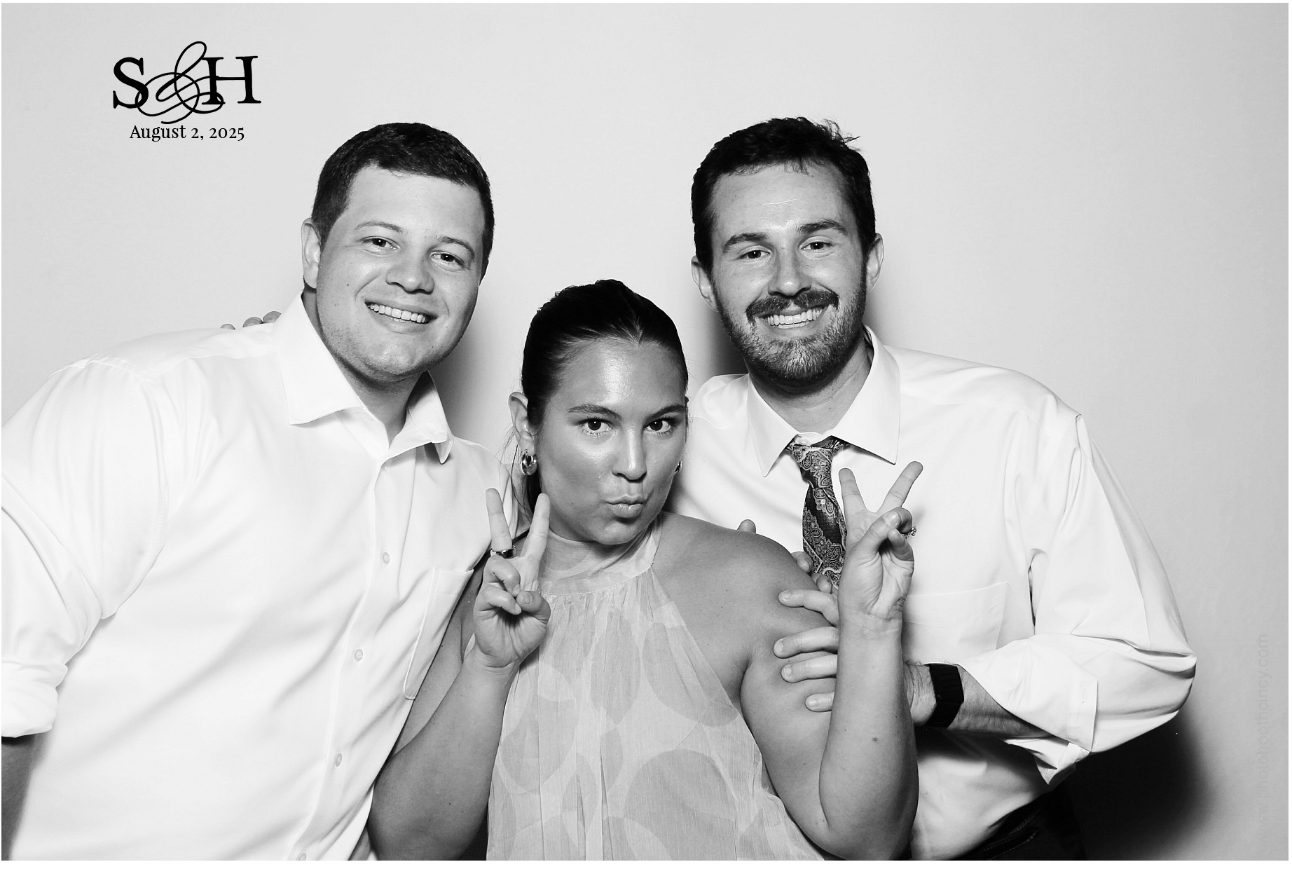 4220 Mayleben x Teel | View more photos from the event at gallery.photoboothcincy.com/u/PhotoBoothCincy/4220-Mayleben-x-Teel