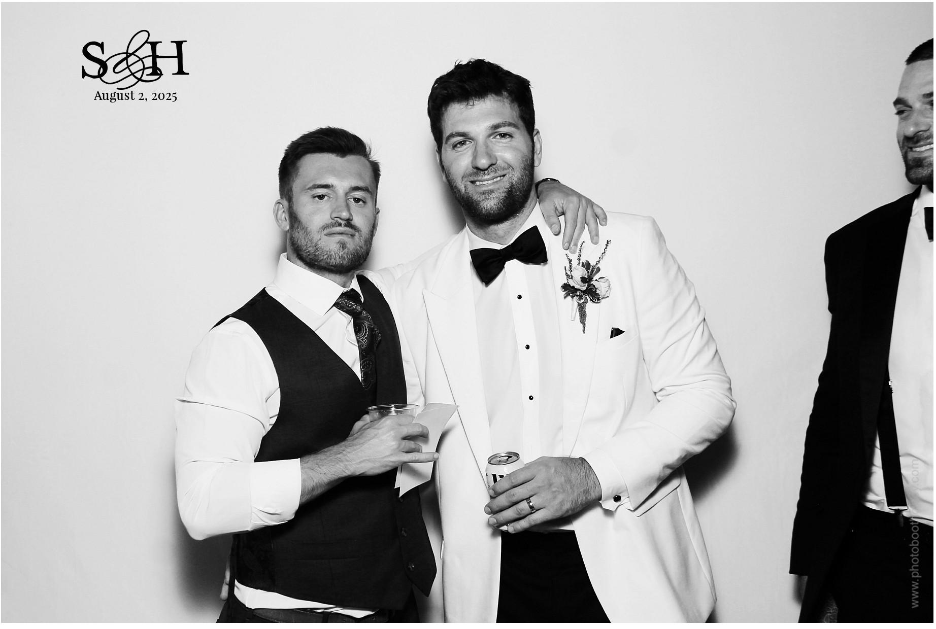 4220 Mayleben x Teel | View more photos from the event at gallery.photoboothcincy.com/u/PhotoBoothCincy/4220-Mayleben-x-Teel