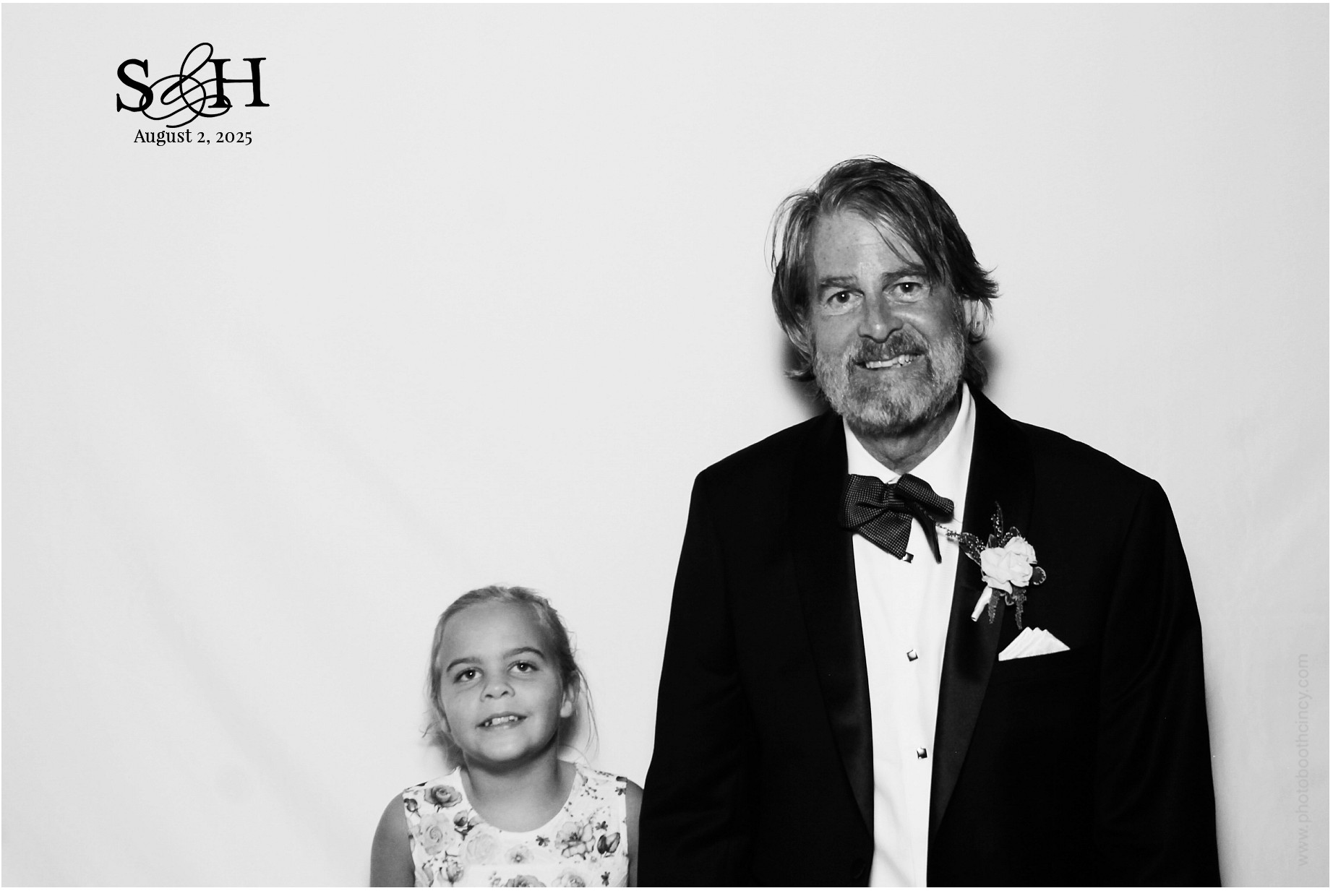 4220 Mayleben x Teel | View more photos from the event at gallery.photoboothcincy.com/u/PhotoBoothCincy/4220-Mayleben-x-Teel