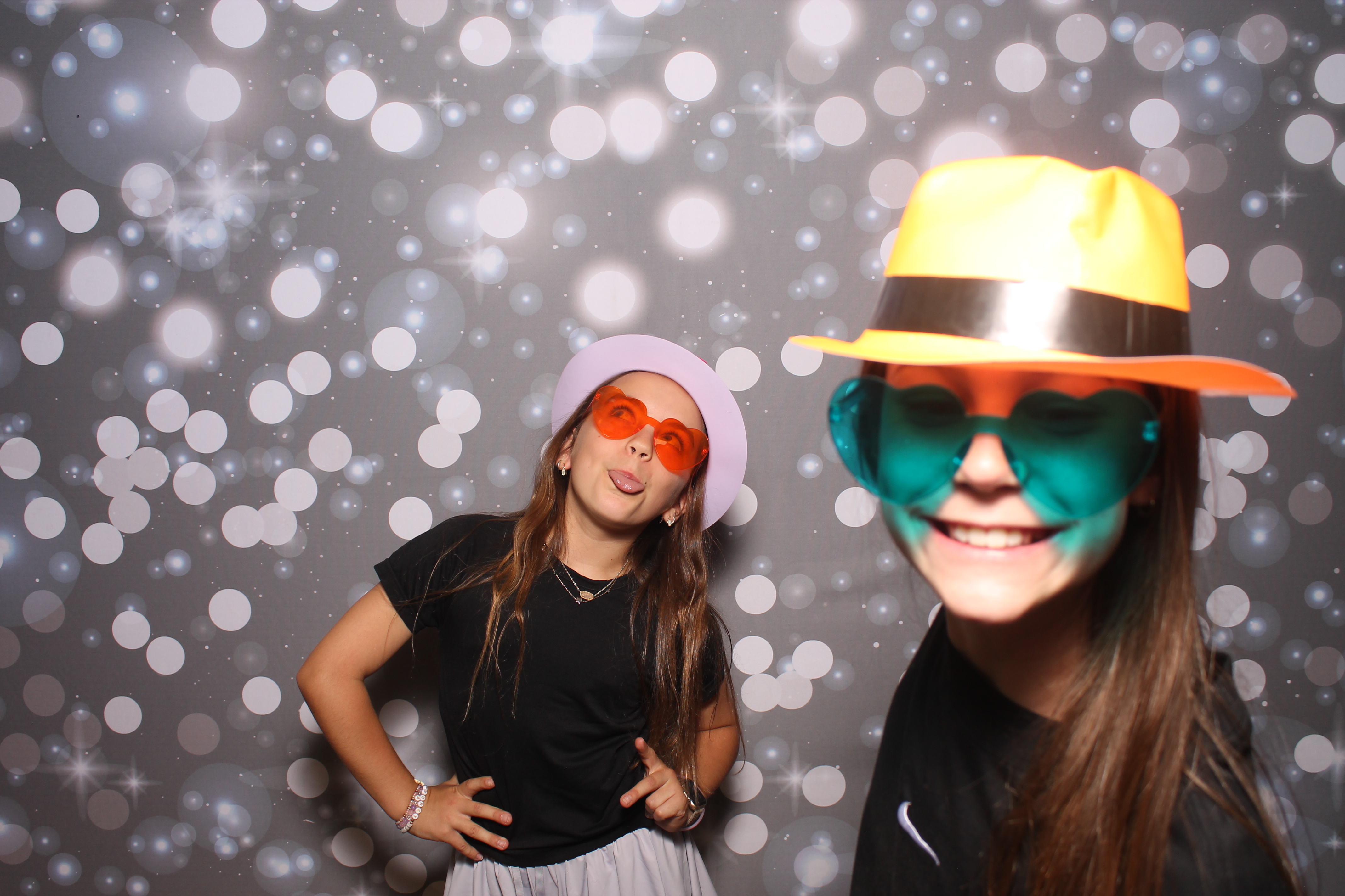 4th Grade Celebration | View more photos from the event at gallery.photoboothcincy.com/u/PhotoBoothCincy/4th-Grade-Celebration