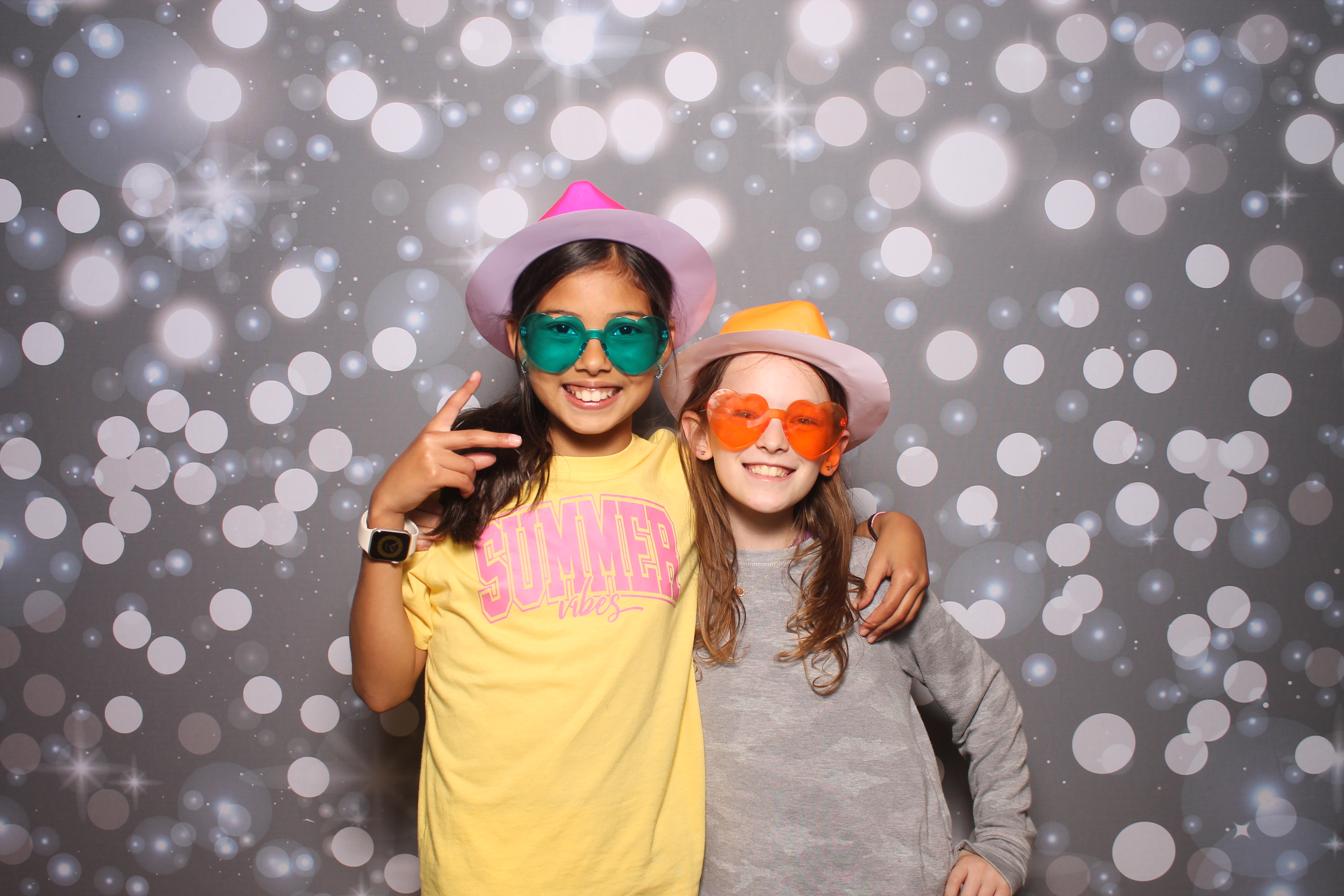 4th Grade Celebration | View more photos from the event at gallery.photoboothcincy.com/u/PhotoBoothCincy/4th-Grade-Celebration