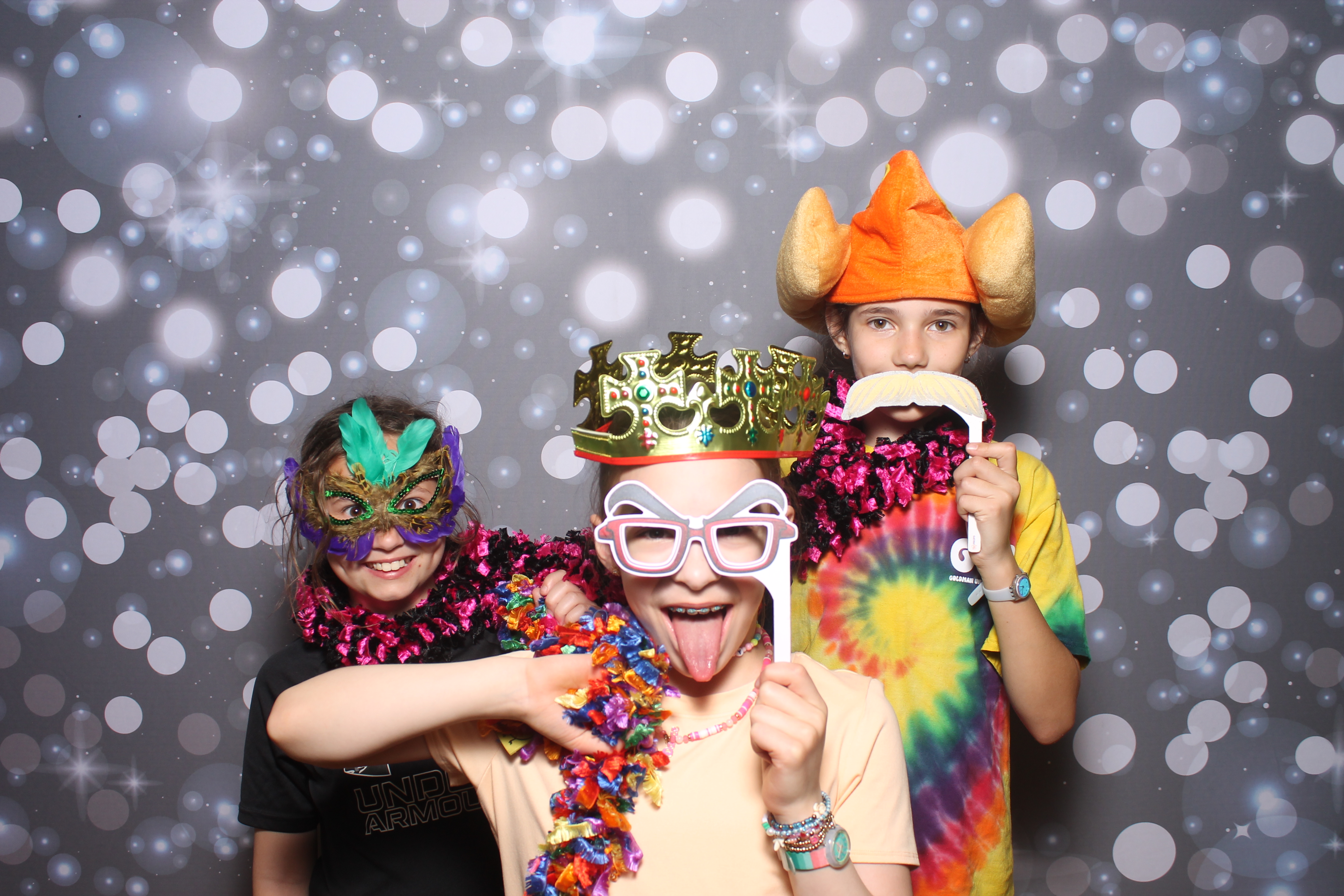 4th Grade Celebration | View more photos from the event at gallery.photoboothcincy.com/u/PhotoBoothCincy/4th-Grade-Celebration