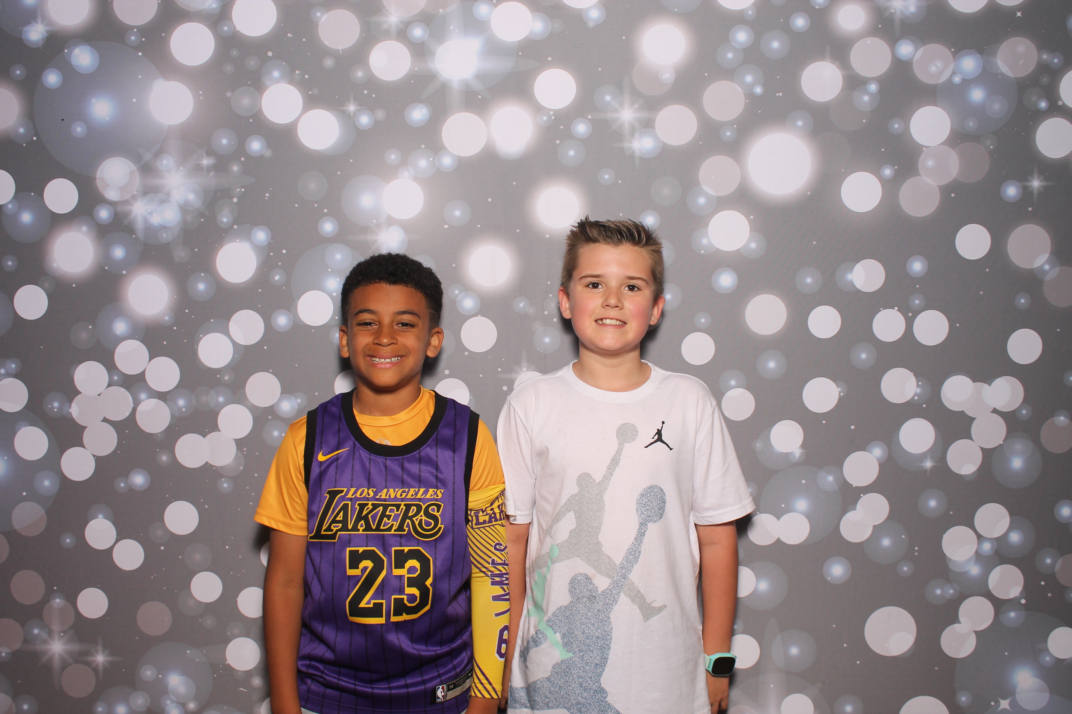 4th Grade Celebration | View more photos from the event at gallery.photoboothcincy.com/u/PhotoBoothCincy/4th-Grade-Celebration
