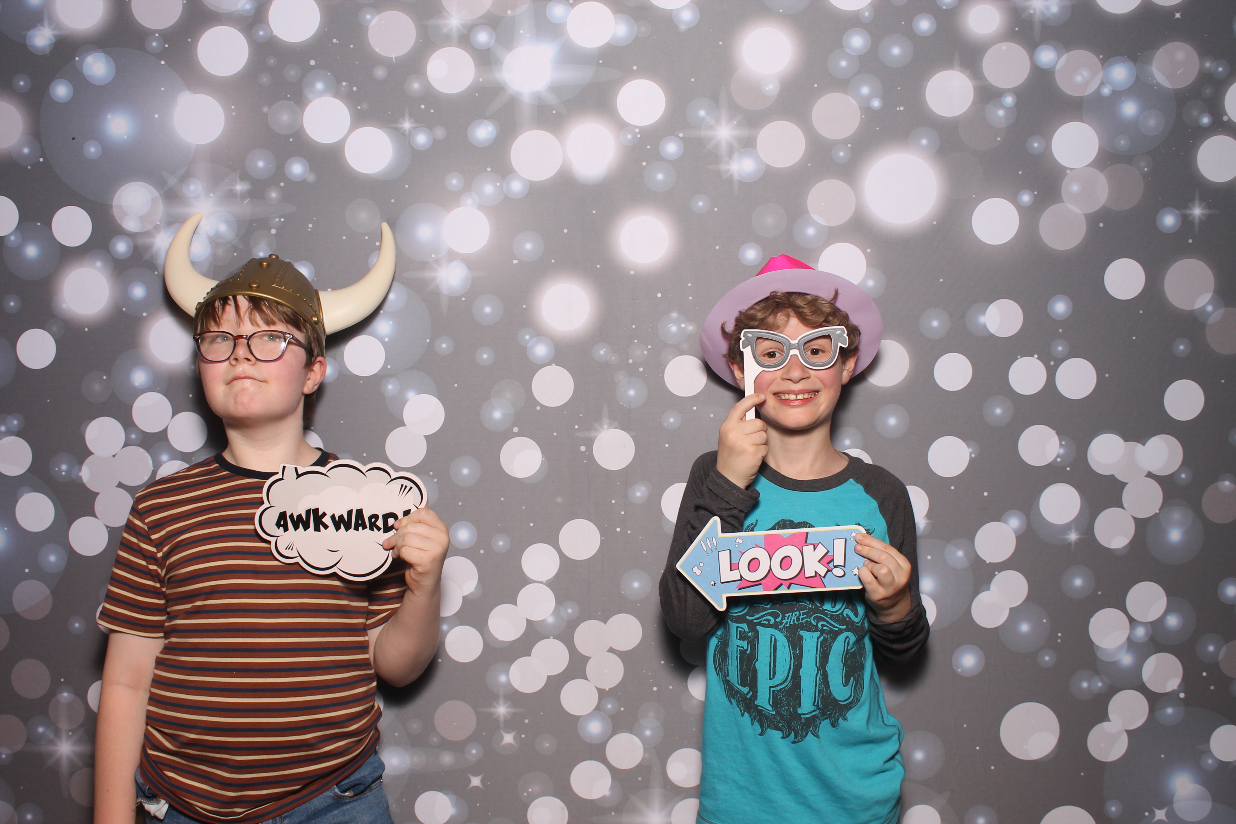 4th Grade Celebration | View more photos from the event at gallery.photoboothcincy.com/u/PhotoBoothCincy/4th-Grade-Celebration