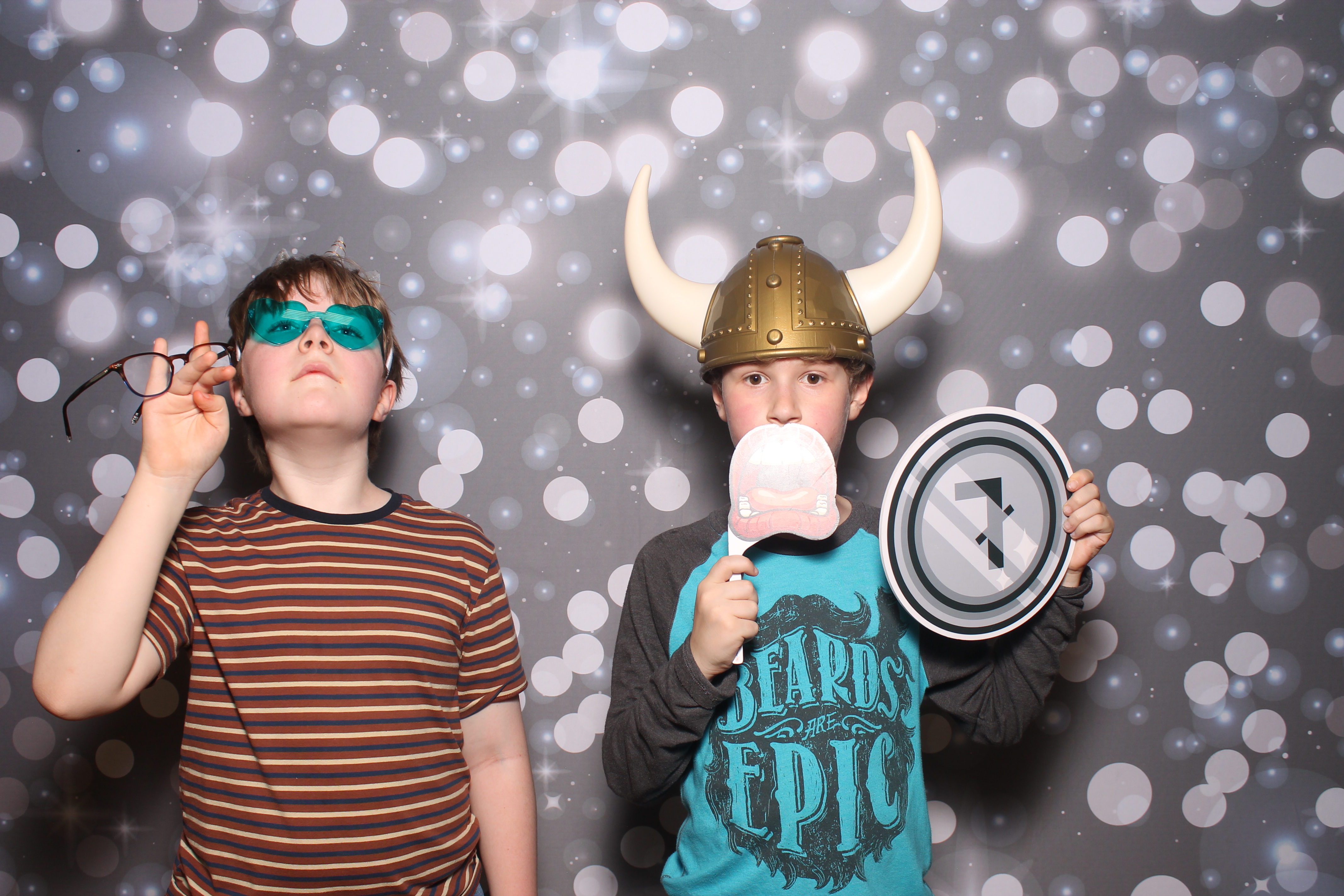 4th Grade Celebration | View more photos from the event at gallery.photoboothcincy.com/u/PhotoBoothCincy/4th-Grade-Celebration
