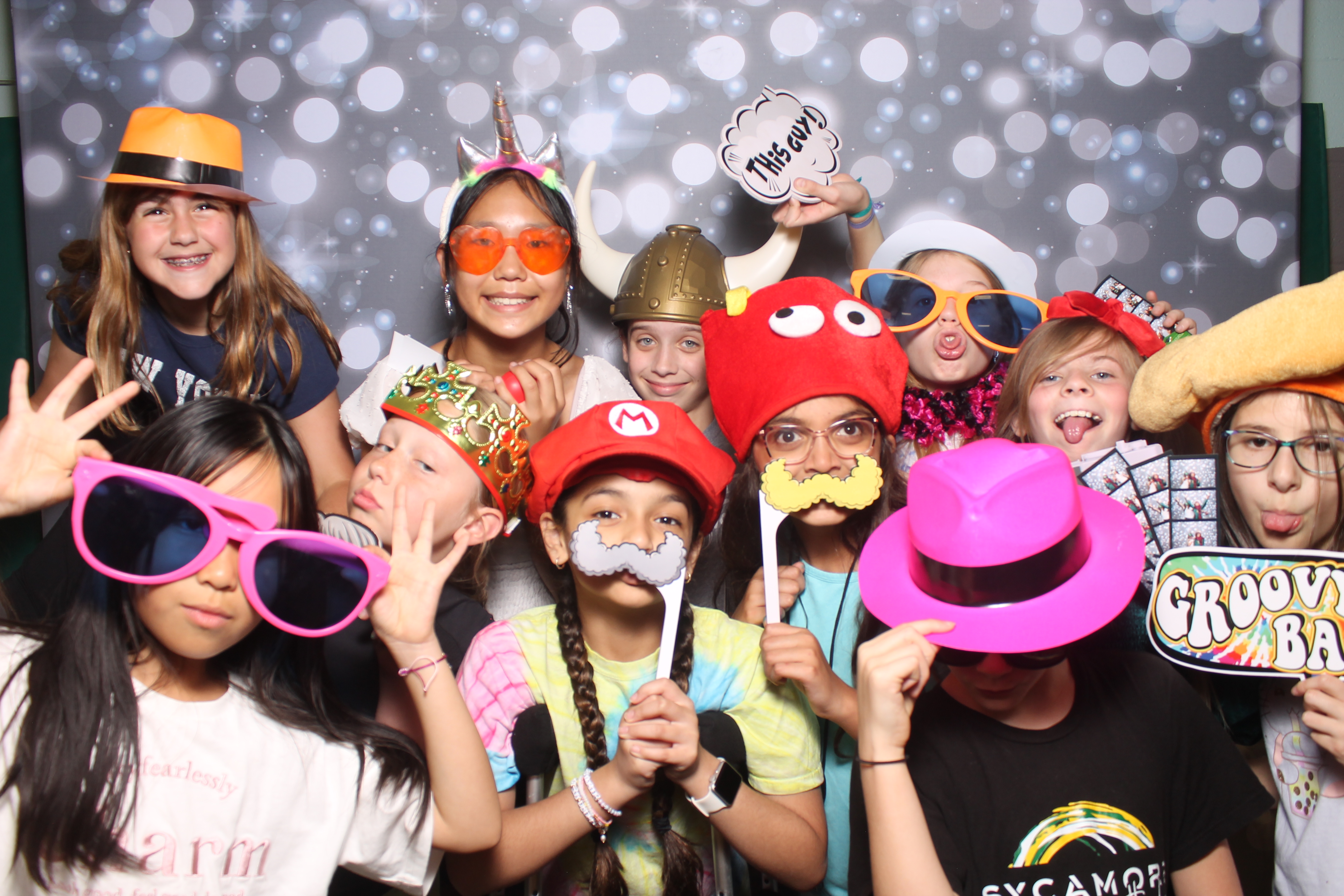 4th Grade Celebration | View more photos from the event at gallery.photoboothcincy.com/u/PhotoBoothCincy/4th-Grade-Celebration
