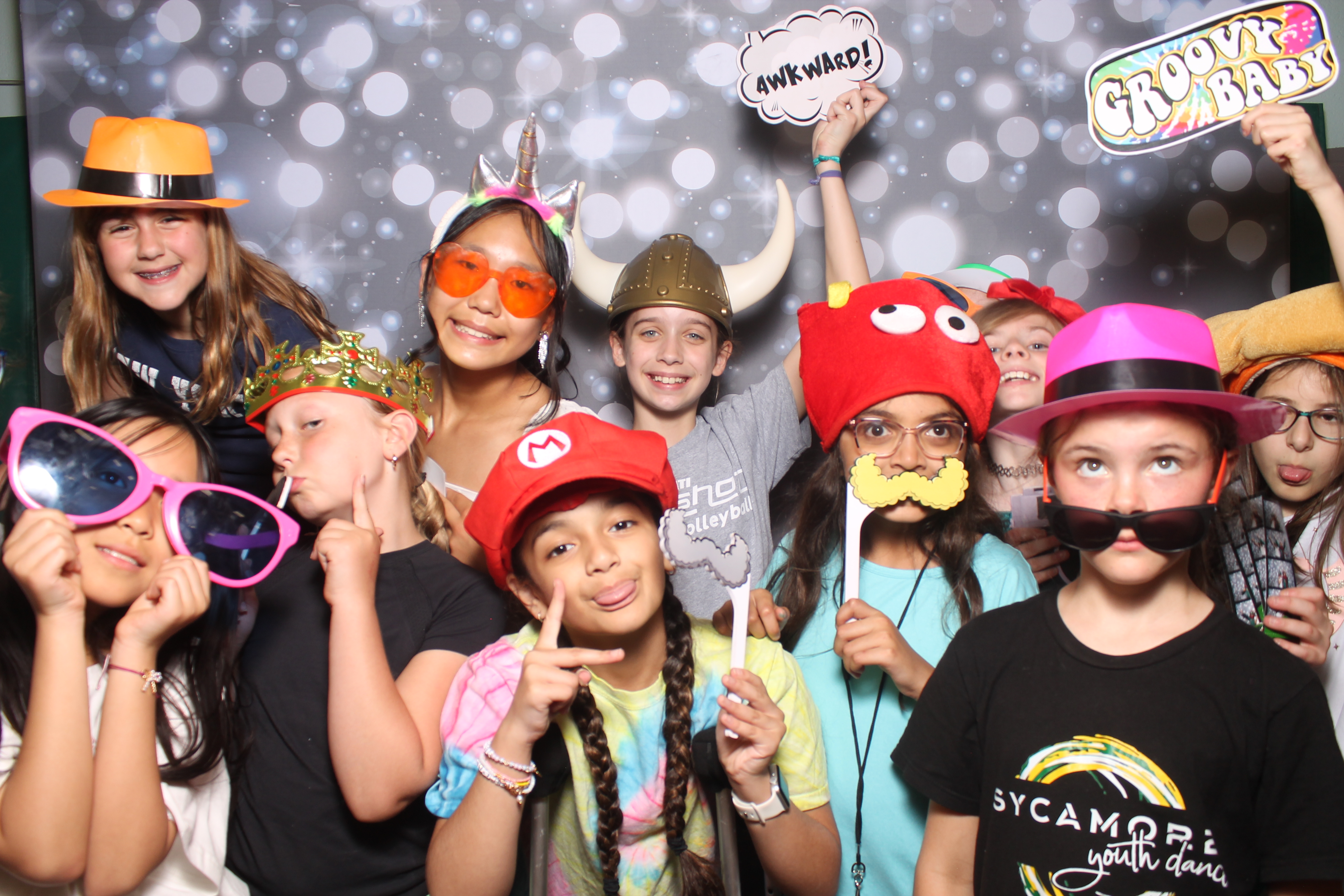 4th Grade Celebration | View more photos from the event at gallery.photoboothcincy.com/u/PhotoBoothCincy/4th-Grade-Celebration