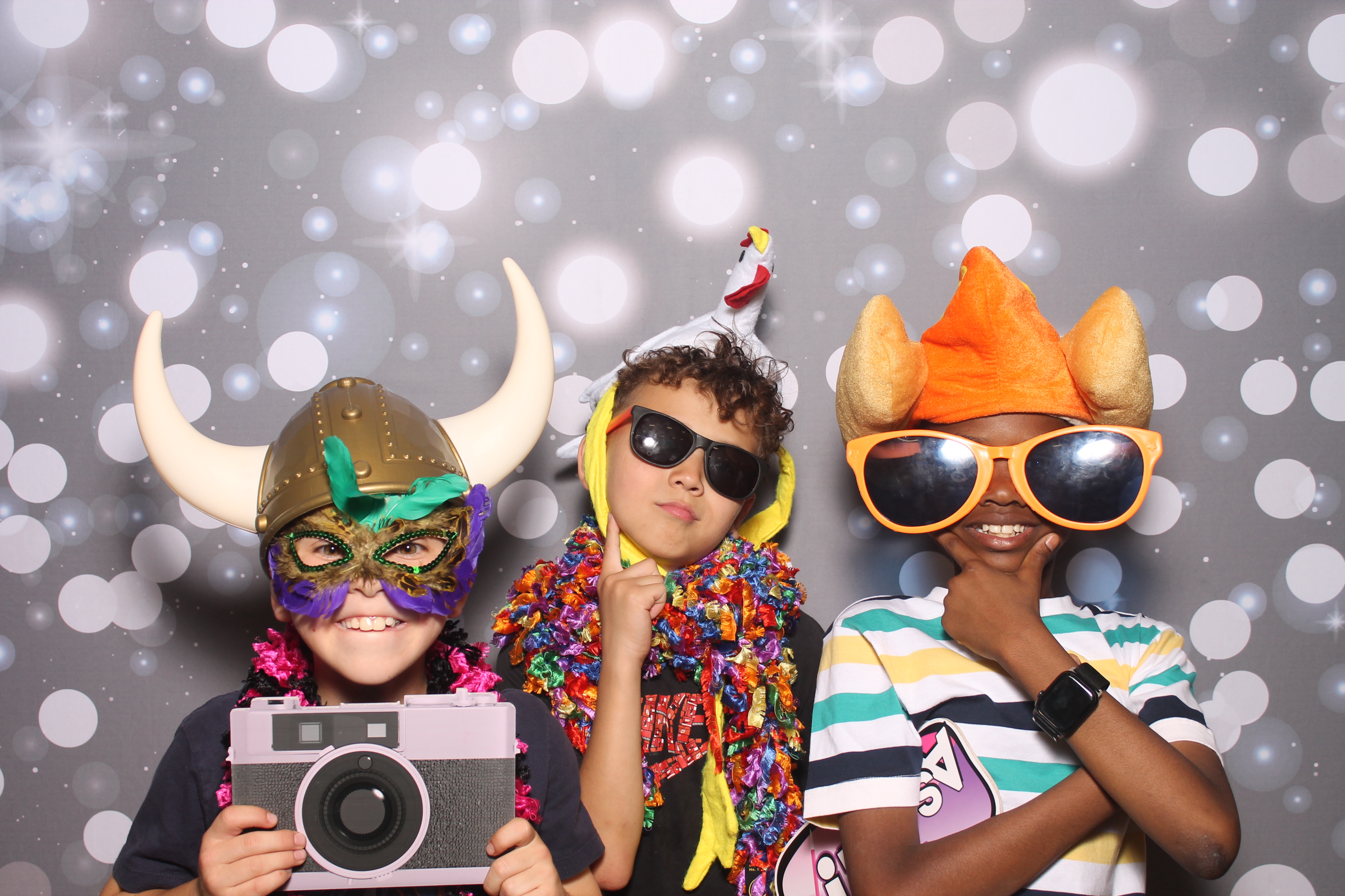 4th Grade Celebration | View more photos from the event at gallery.photoboothcincy.com/u/PhotoBoothCincy/4th-Grade-Celebration
