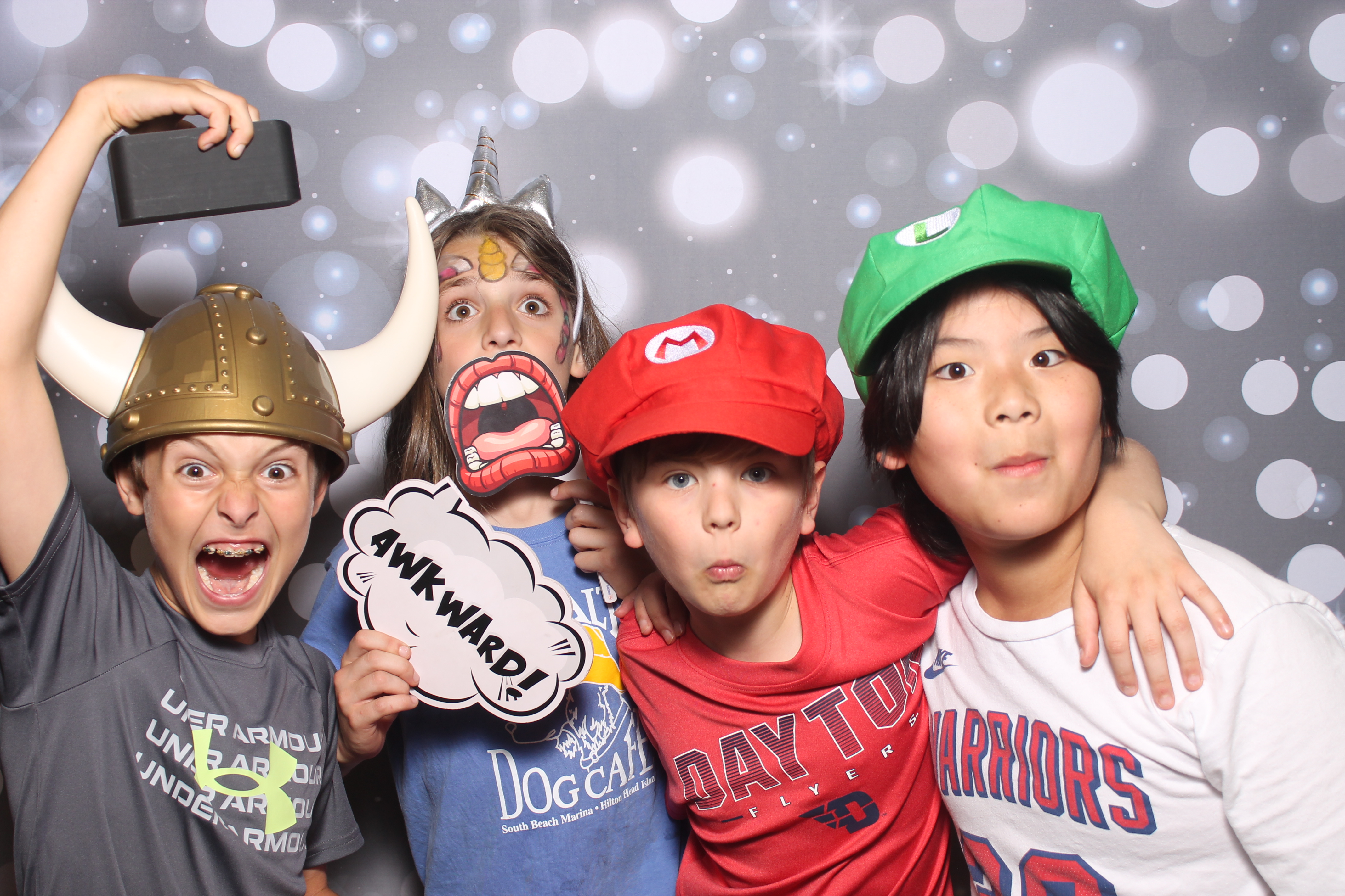 4th Grade Celebration | View more photos from the event at gallery.photoboothcincy.com/u/PhotoBoothCincy/4th-Grade-Celebration
