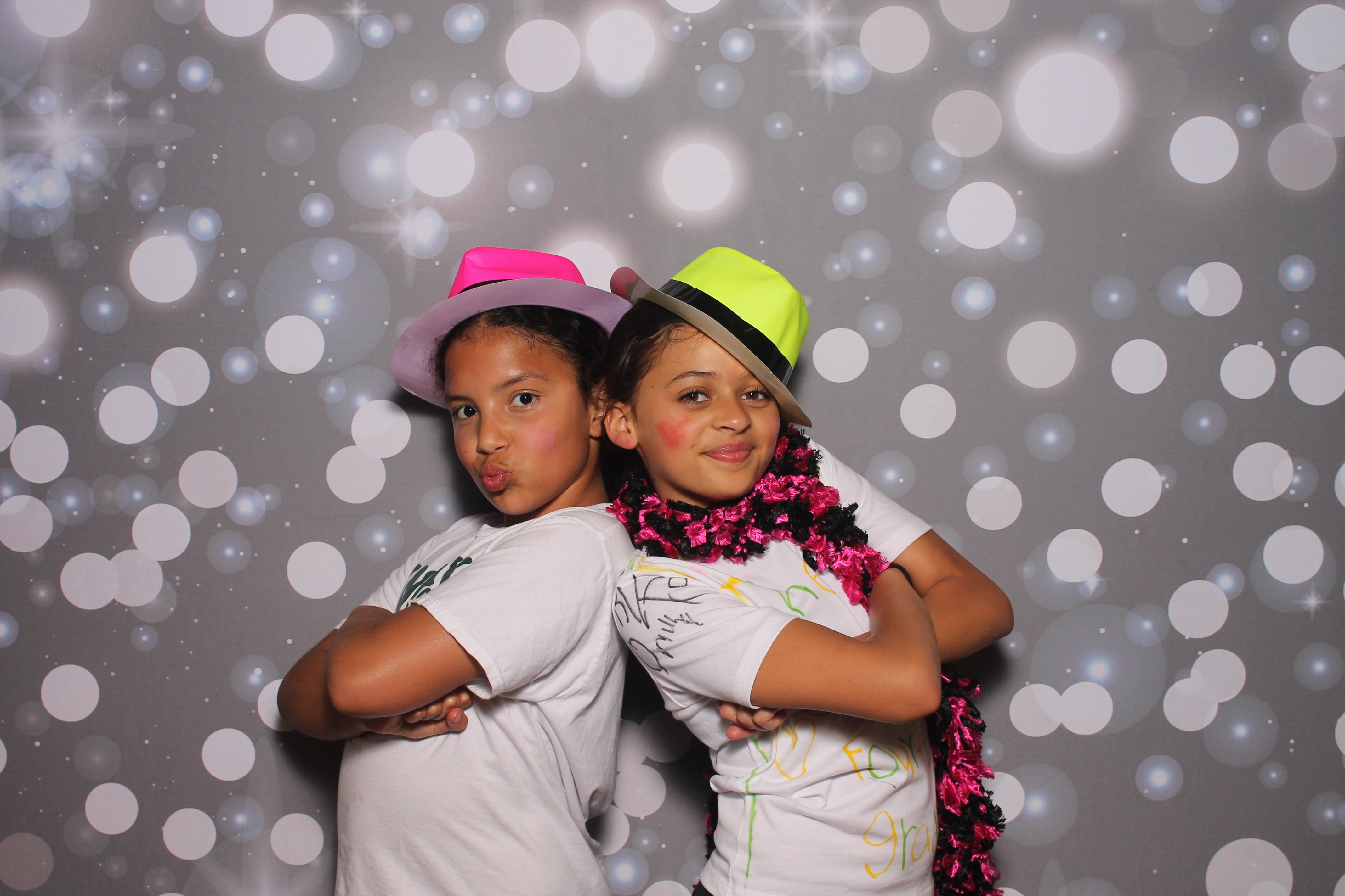 4th Grade Celebration | View more photos from the event at gallery.photoboothcincy.com/u/PhotoBoothCincy/4th-Grade-Celebration