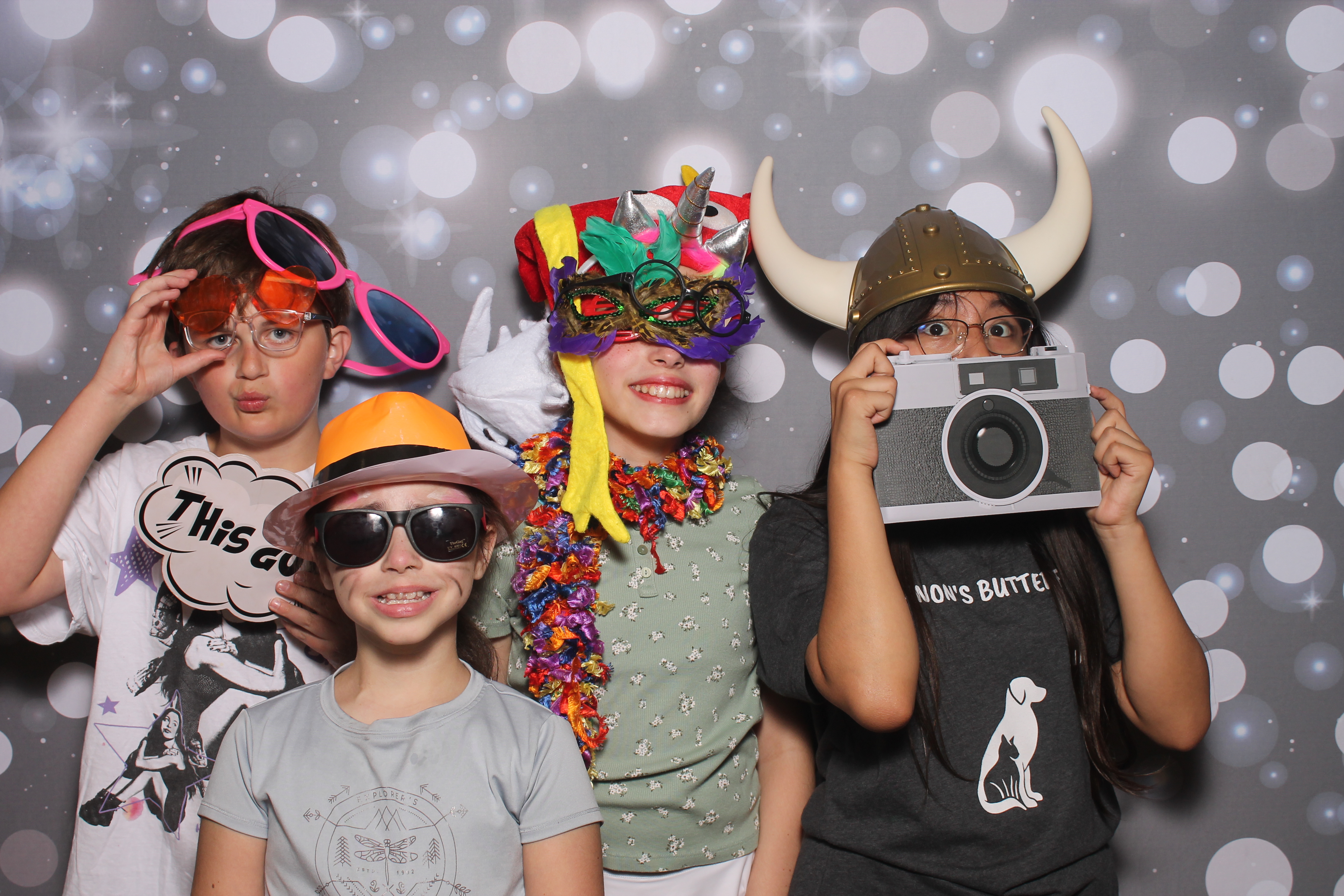 4th Grade Celebration | View more photos from the event at gallery.photoboothcincy.com/u/PhotoBoothCincy/4th-Grade-Celebration
