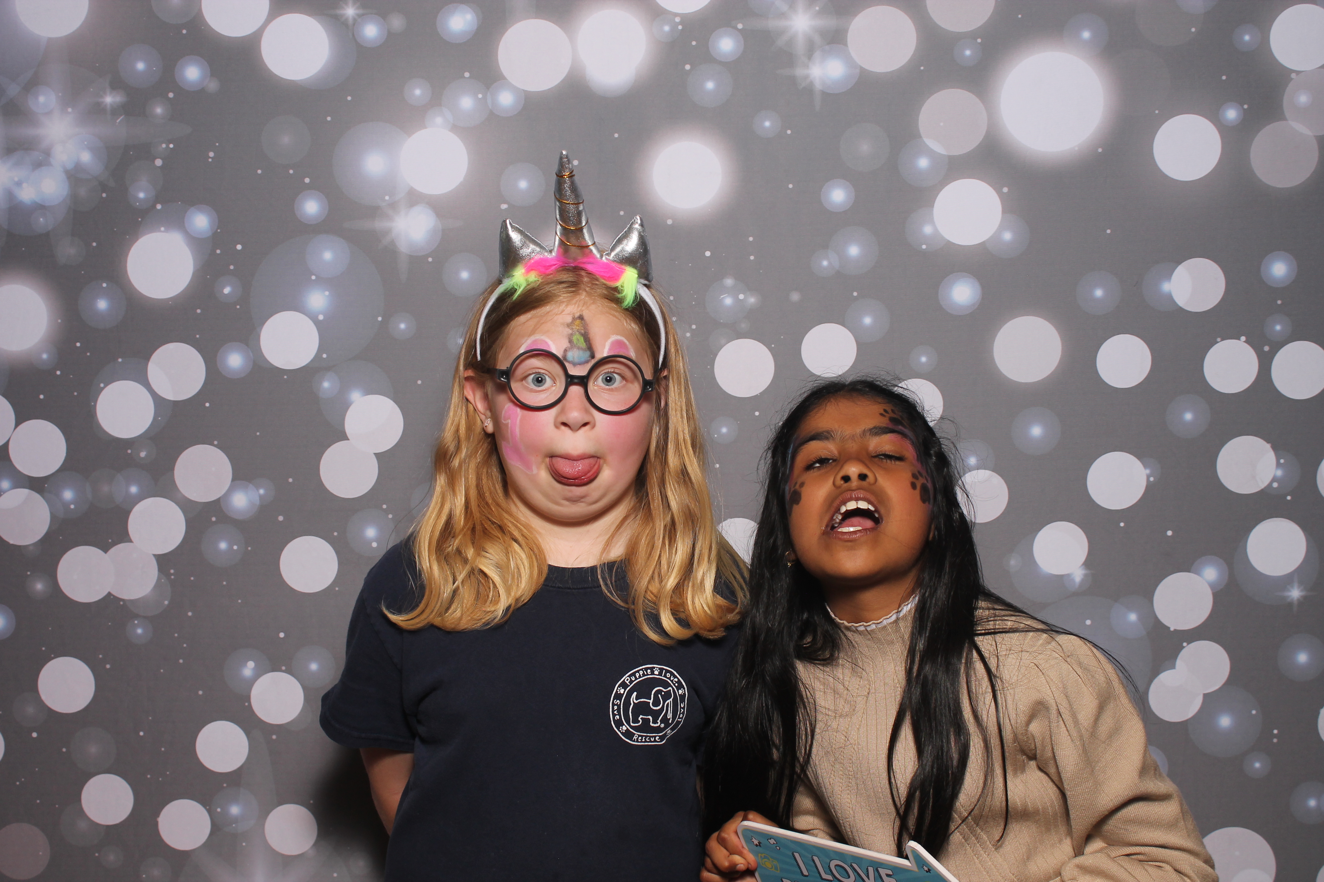 4th Grade Celebration | View more photos from the event at gallery.photoboothcincy.com/u/PhotoBoothCincy/4th-Grade-Celebration
