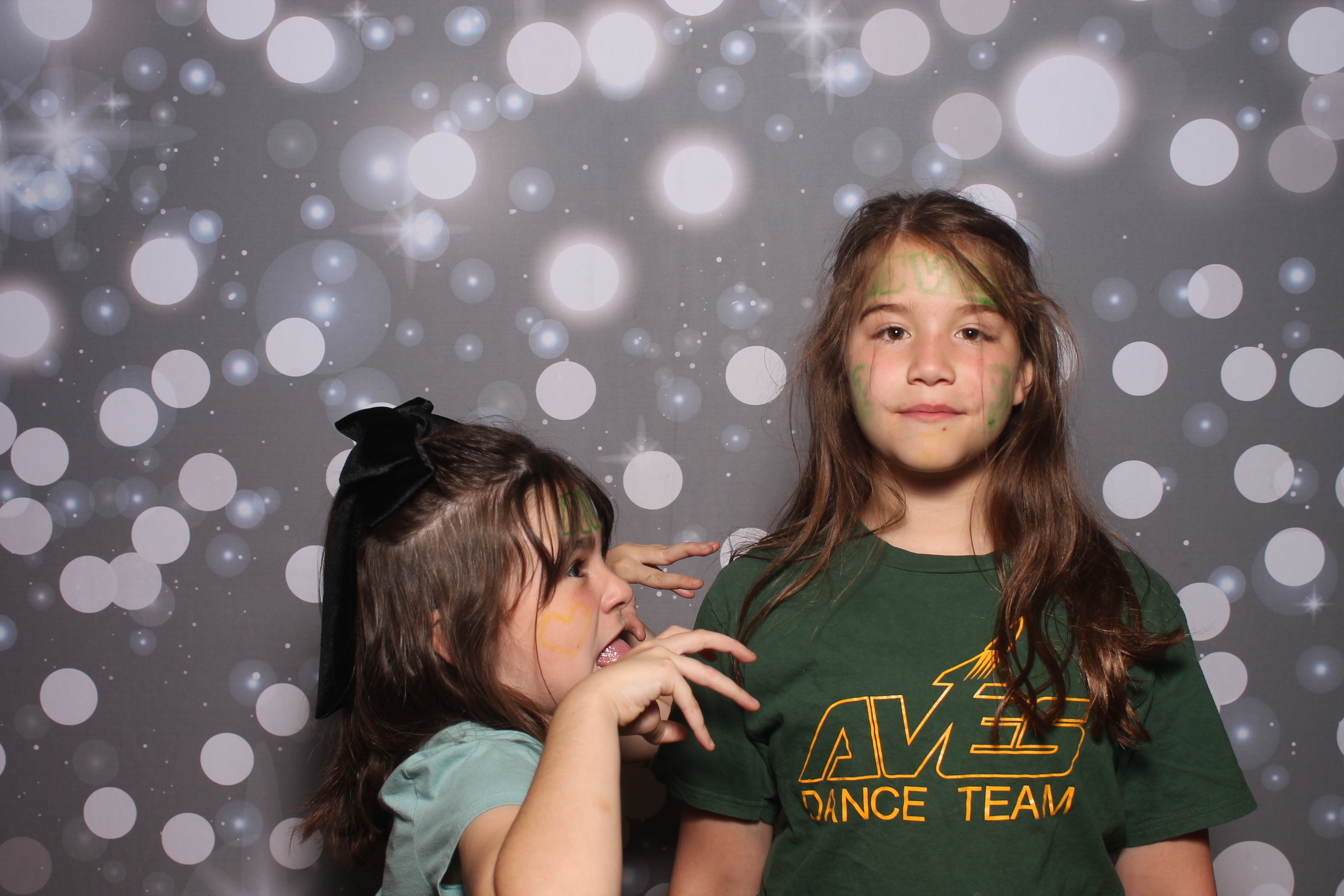 4th Grade Celebration | View more photos from the event at gallery.photoboothcincy.com/u/PhotoBoothCincy/4th-Grade-Celebration