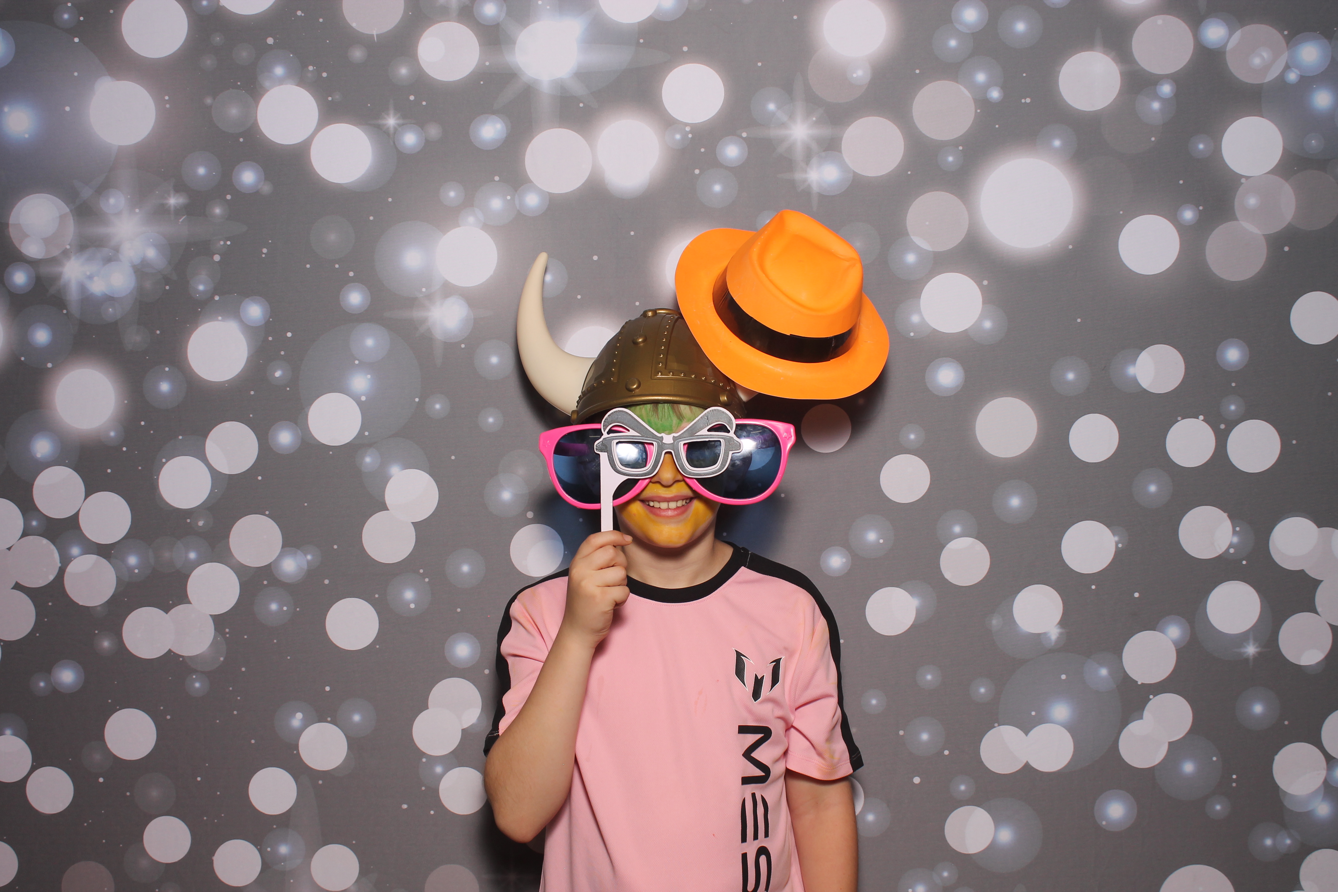 4th Grade Celebration | View more photos from the event at gallery.photoboothcincy.com/u/PhotoBoothCincy/4th-Grade-Celebration