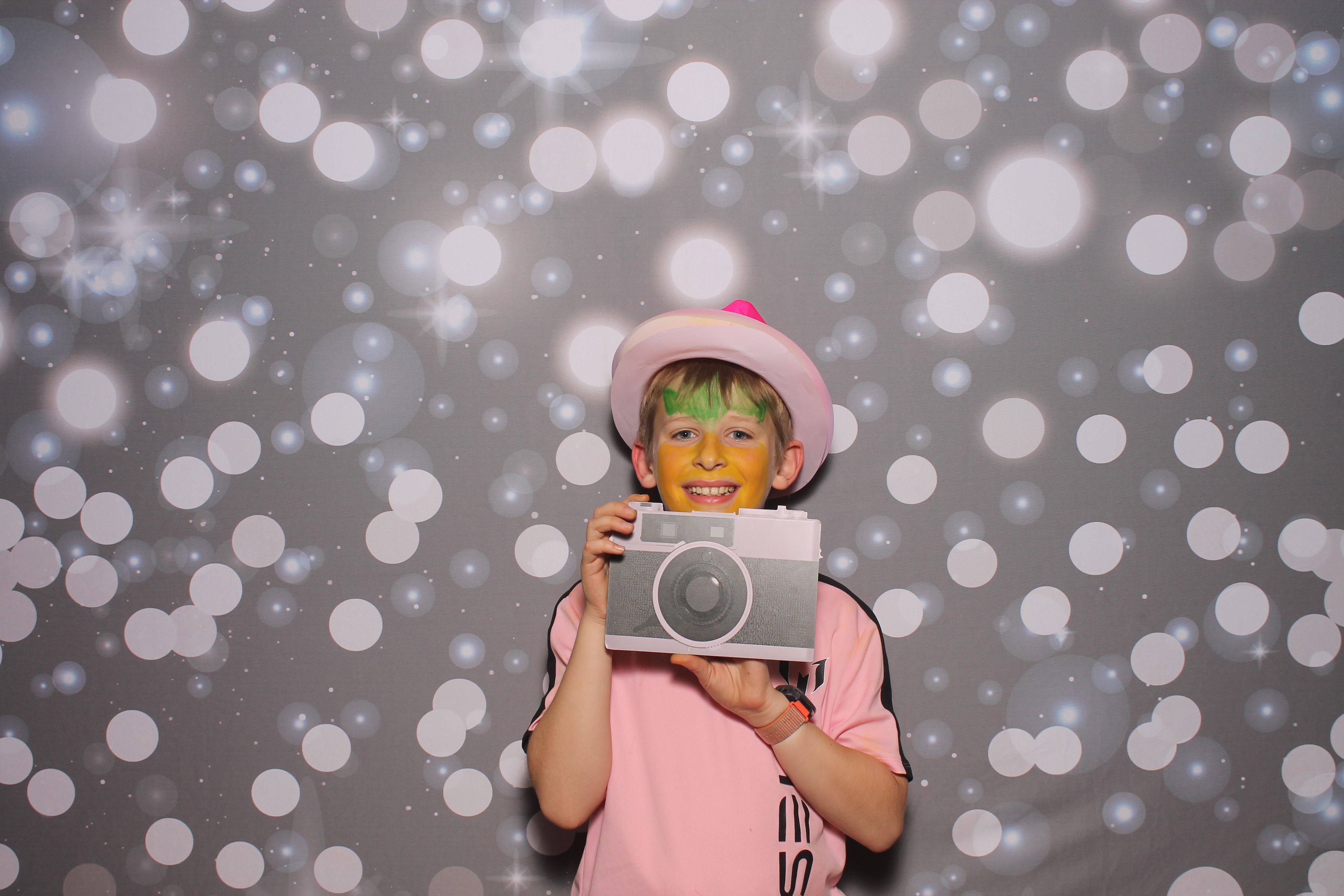 4th Grade Celebration | View more photos from the event at gallery.photoboothcincy.com/u/PhotoBoothCincy/4th-Grade-Celebration