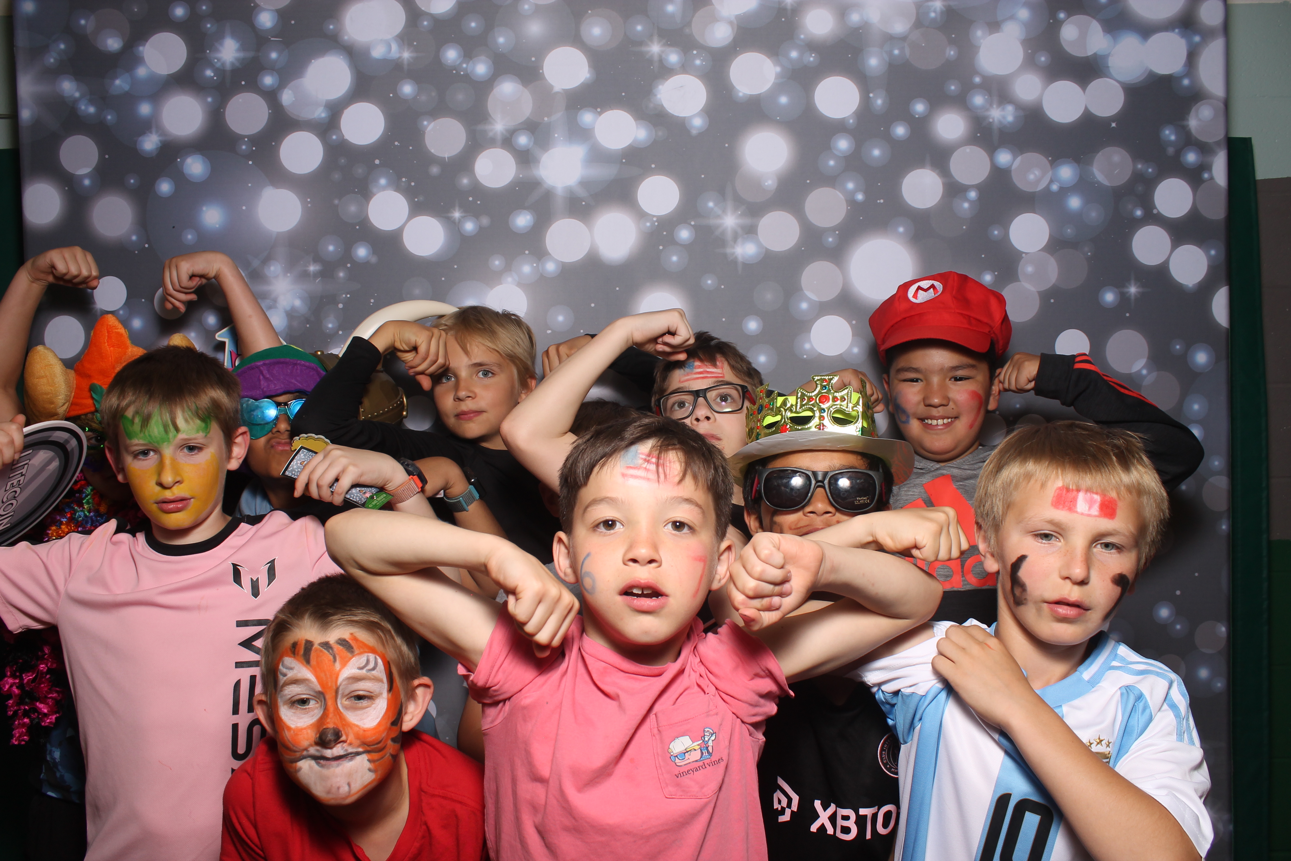 4th Grade Celebration | View more photos from the event at gallery.photoboothcincy.com/u/PhotoBoothCincy/4th-Grade-Celebration