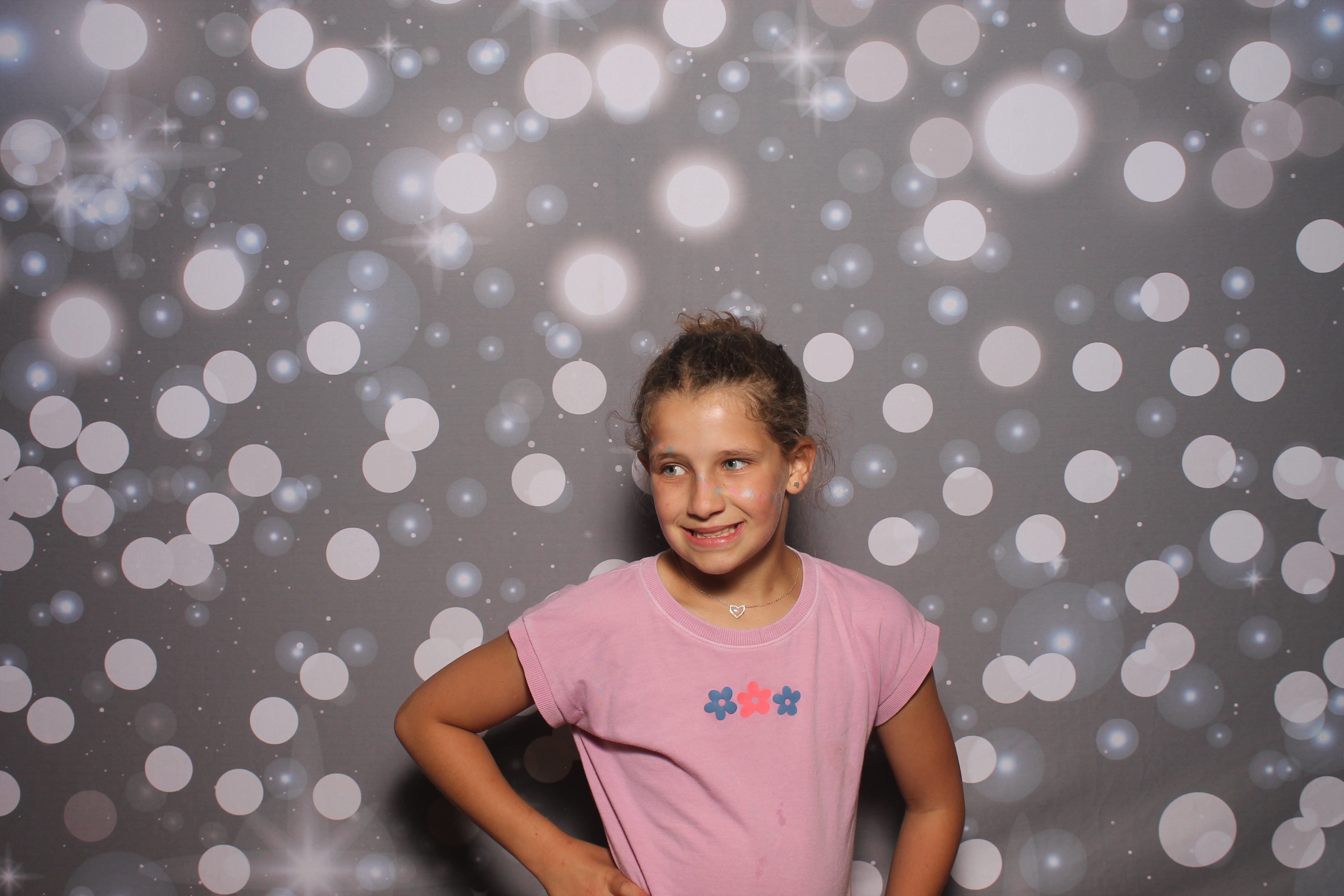 4th Grade Celebration | View more photos from the event at gallery.photoboothcincy.com/u/PhotoBoothCincy/4th-Grade-Celebration