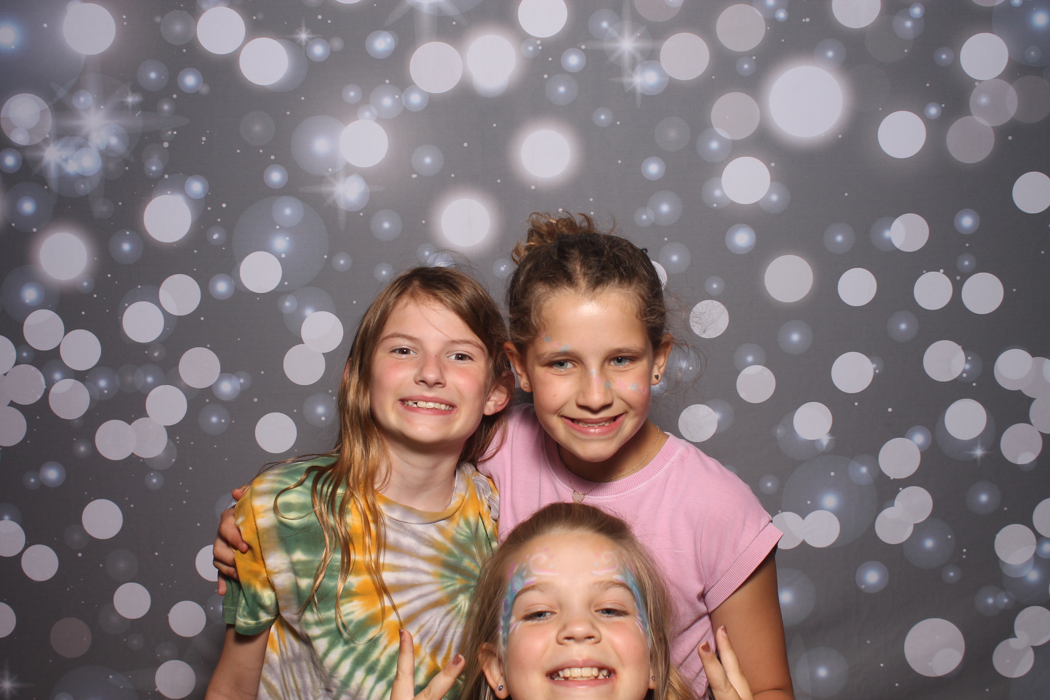 4th Grade Celebration | View more photos from the event at gallery.photoboothcincy.com/u/PhotoBoothCincy/4th-Grade-Celebration