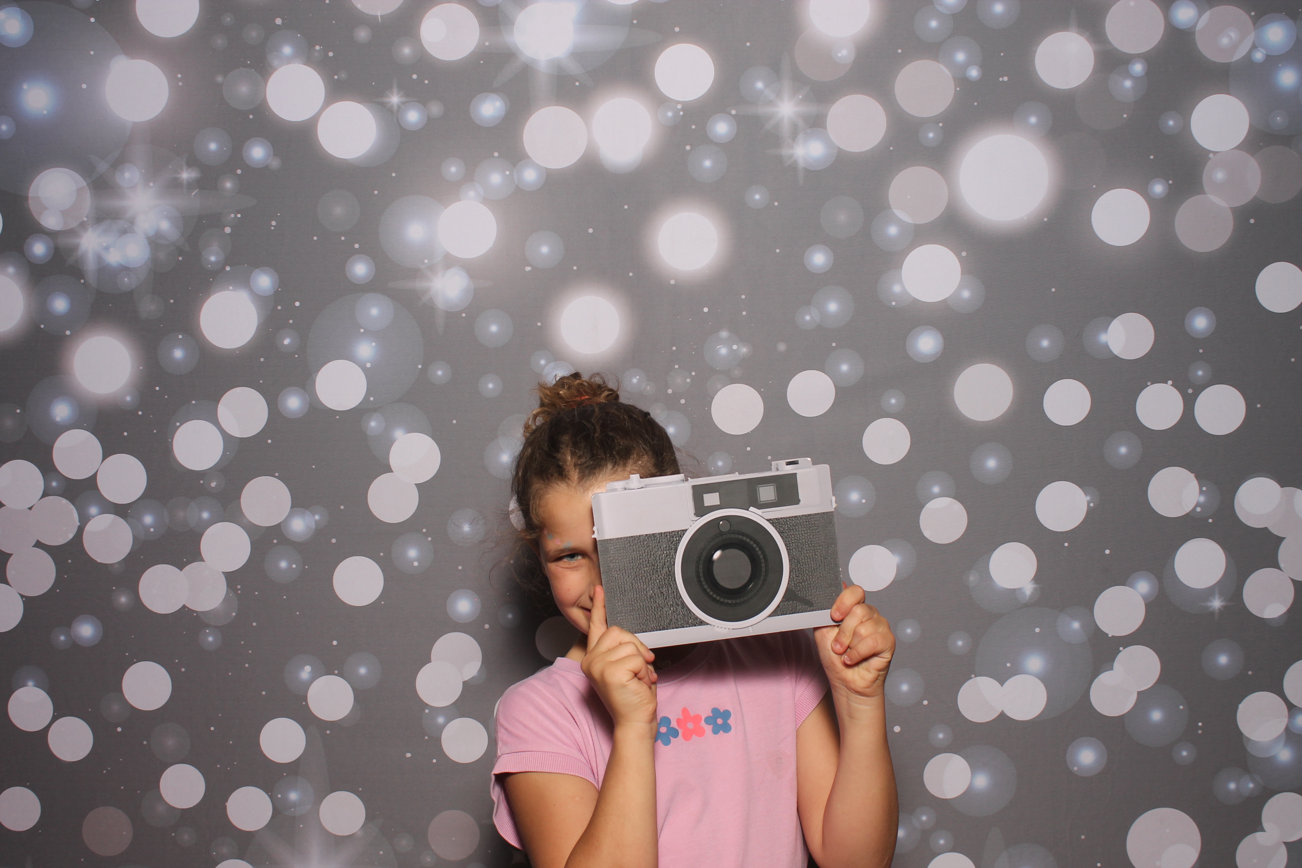 4th Grade Celebration | View more photos from the event at gallery.photoboothcincy.com/u/PhotoBoothCincy/4th-Grade-Celebration