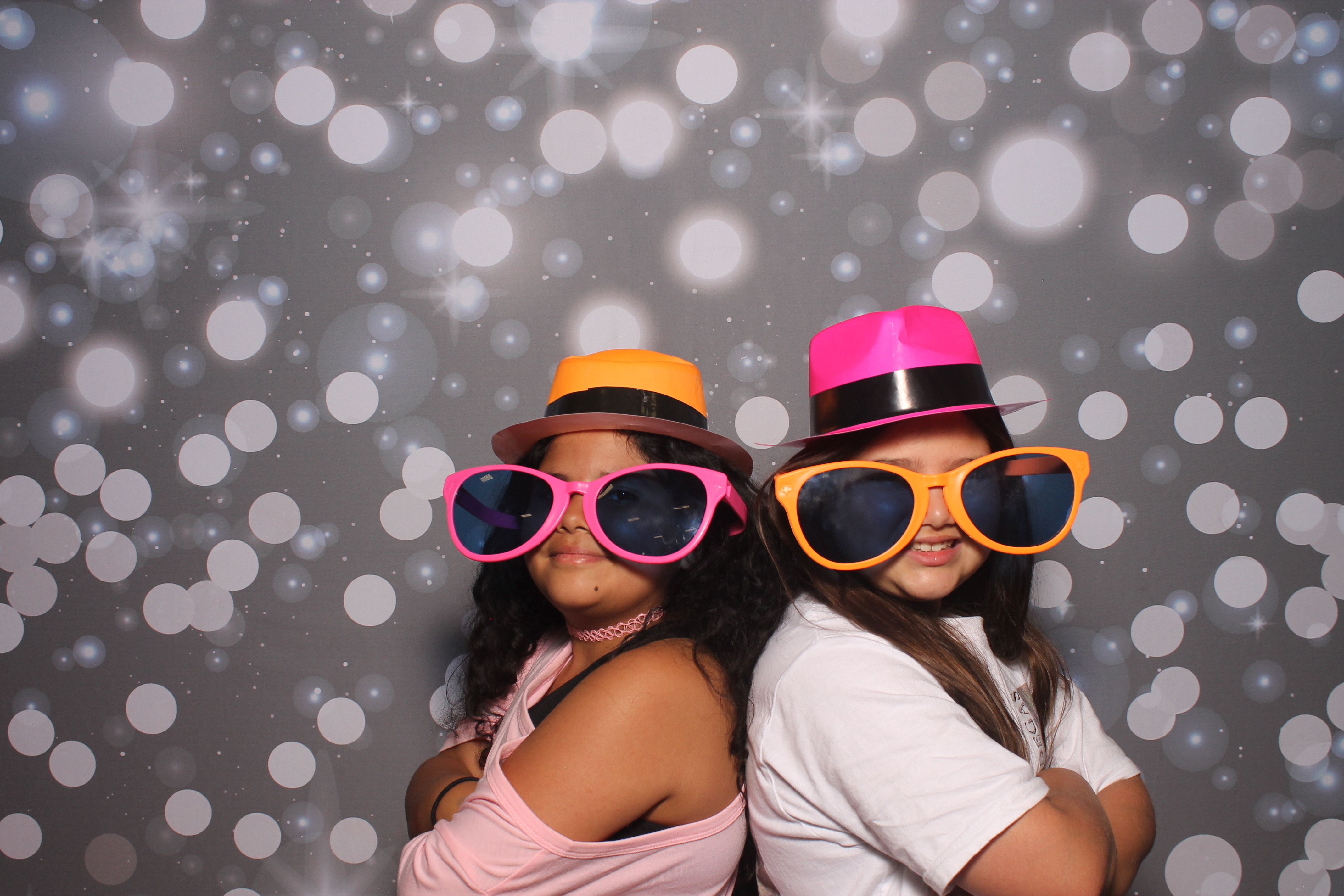 4th Grade Celebration | View more photos from the event at gallery.photoboothcincy.com/u/PhotoBoothCincy/4th-Grade-Celebration