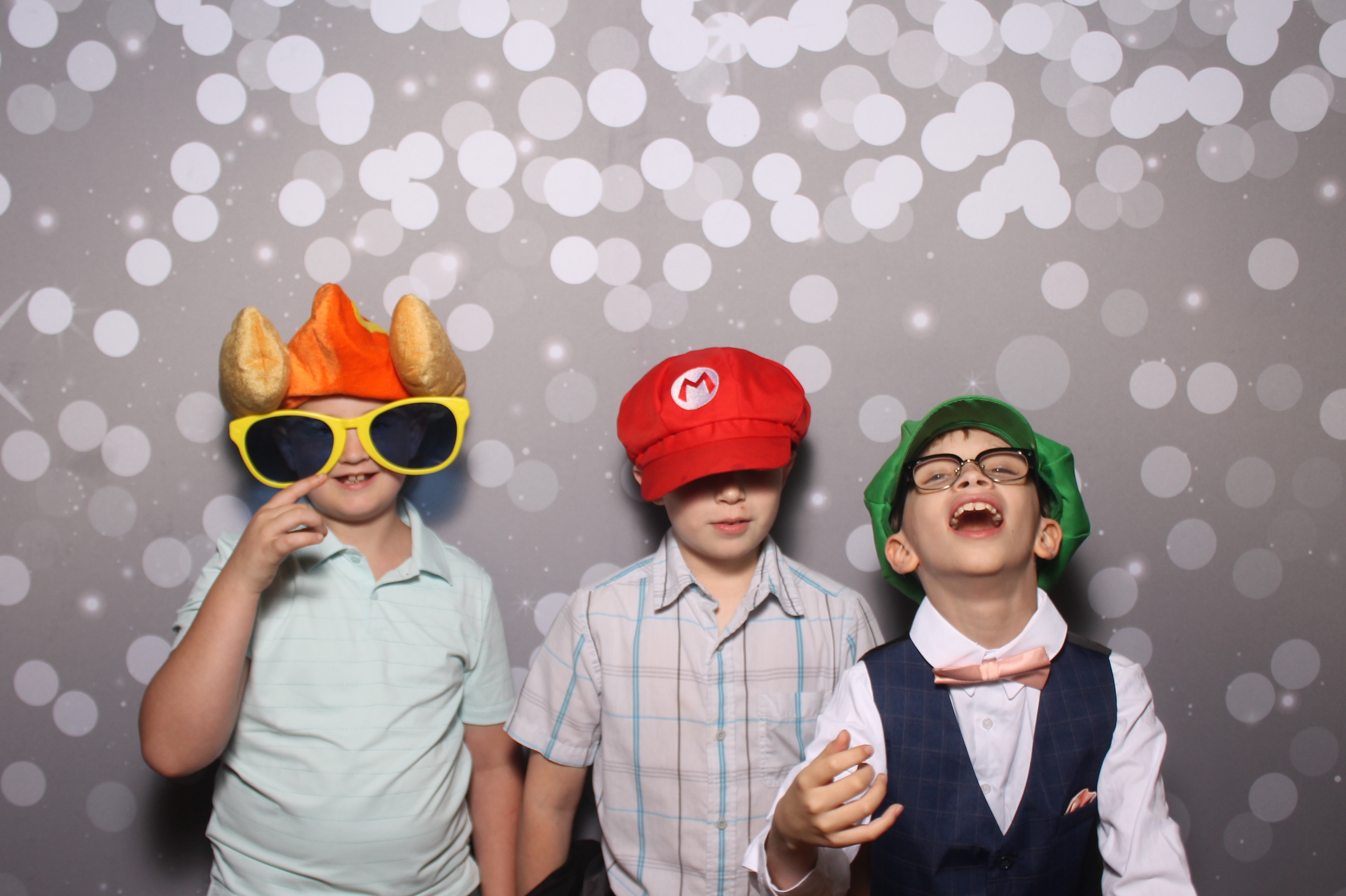 6th District Prom | View more photos from the event at gallery.photoboothcincy.com/u/PhotoBoothCincy/6th-District-Prom