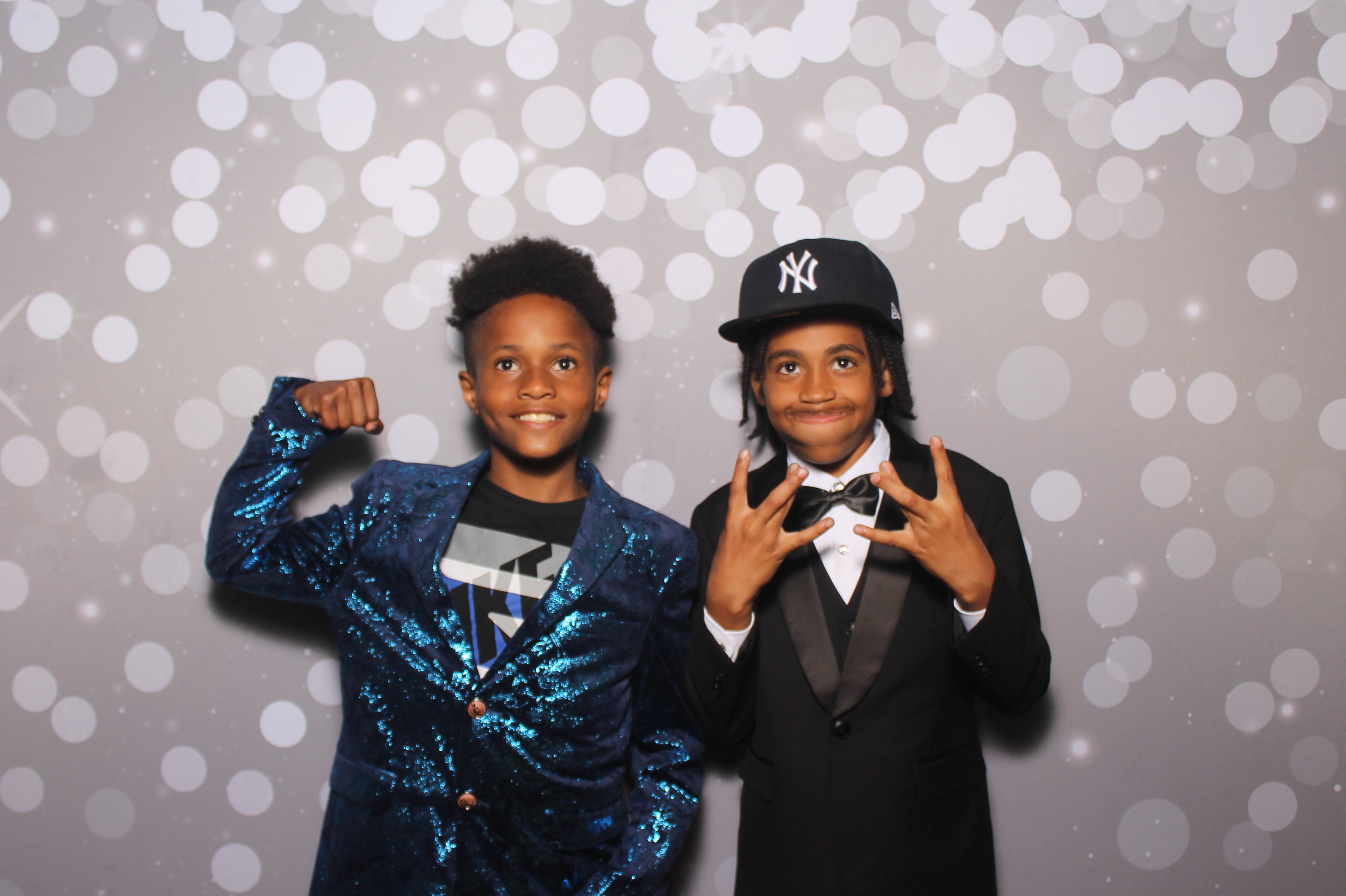 6th District Prom | View more photos from the event at gallery.photoboothcincy.com/u/PhotoBoothCincy/6th-District-Prom
