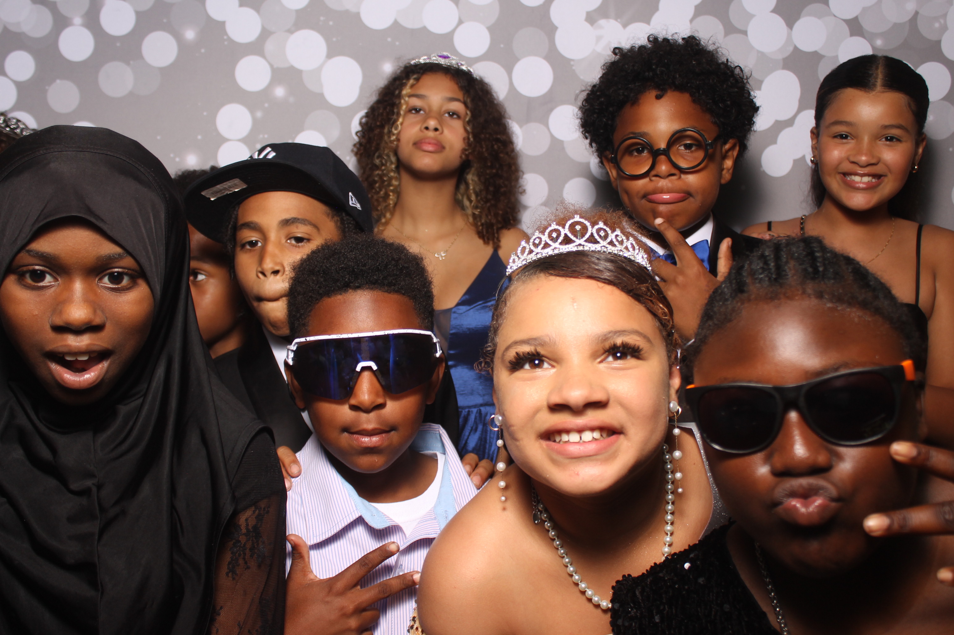 6th District Prom | View more photos from the event at gallery.photoboothcincy.com/u/PhotoBoothCincy/6th-District-Prom