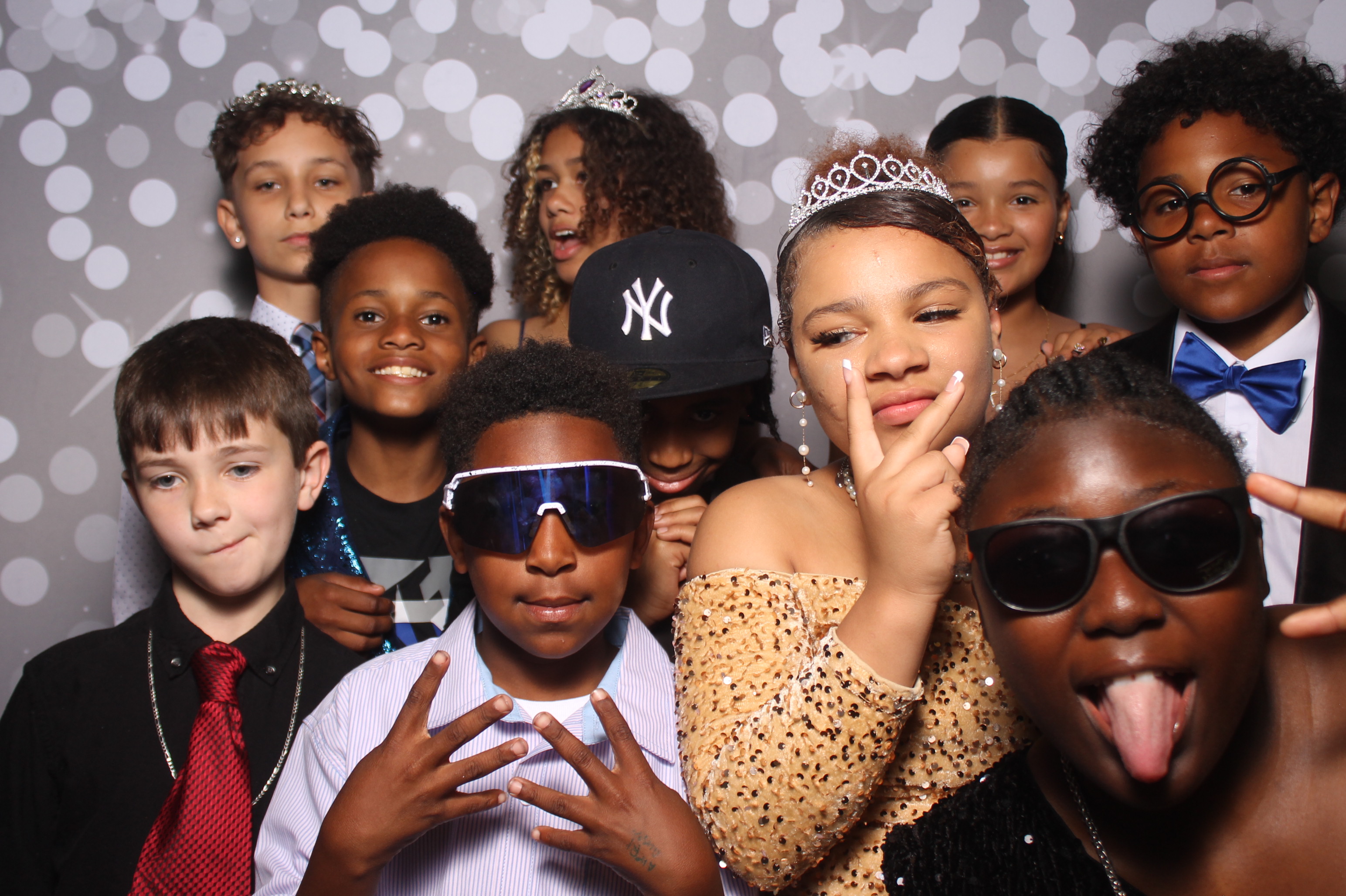 6th District Prom | View more photos from the event at gallery.photoboothcincy.com/u/PhotoBoothCincy/6th-District-Prom