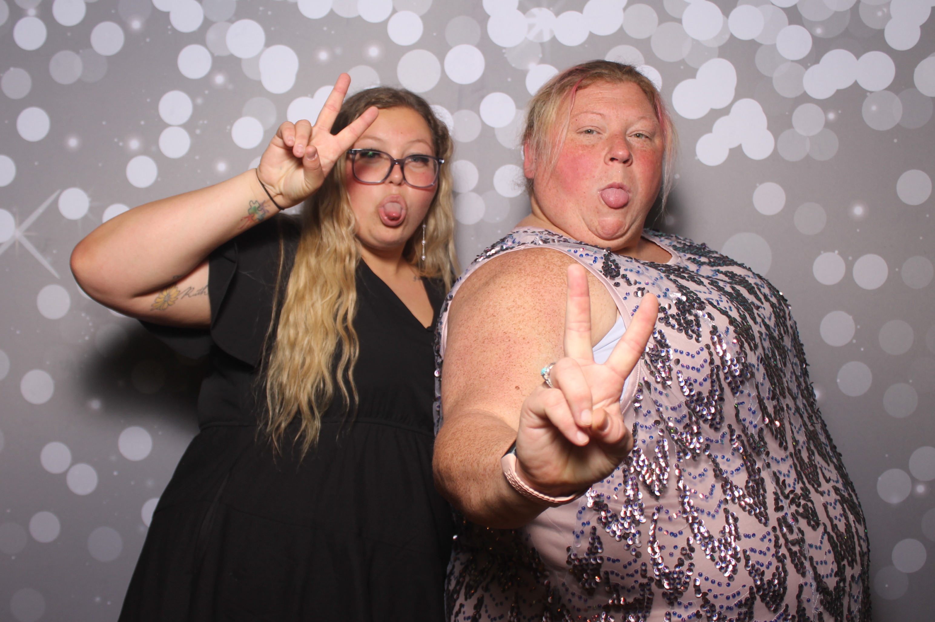 6th District Prom | View more photos from the event at gallery.photoboothcincy.com/u/PhotoBoothCincy/6th-District-Prom