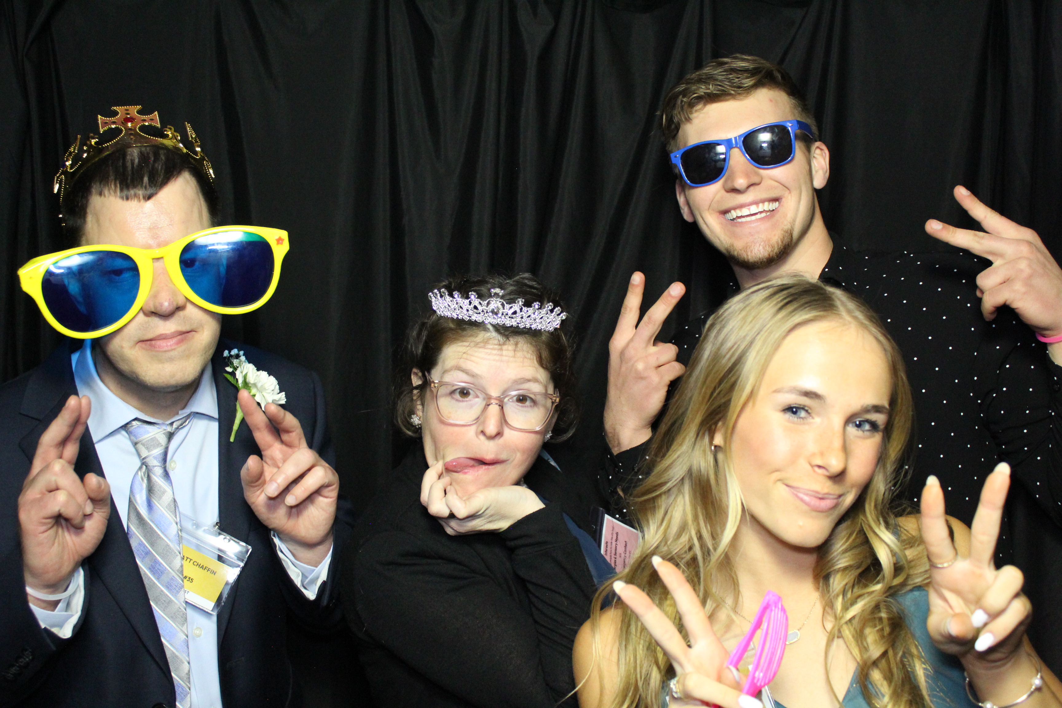 A Night to Shine | View more photos from the event at gallery.photoboothcincy.com/u/PhotoBoothCincy/A-Night-to-Shine