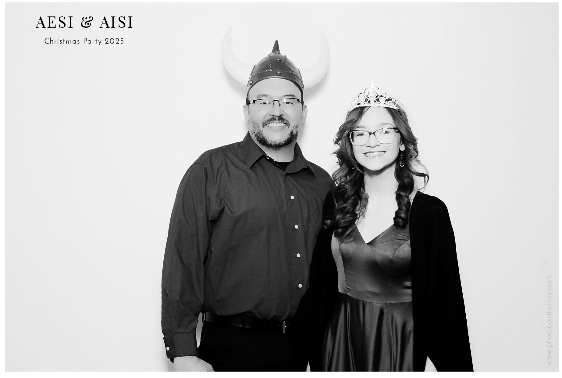 AESI & AISI Christmas party | View more photos from the event at gallery.photoboothcincy.com/u/PhotoBoothCincy/AESI-AISI-Christmas-party