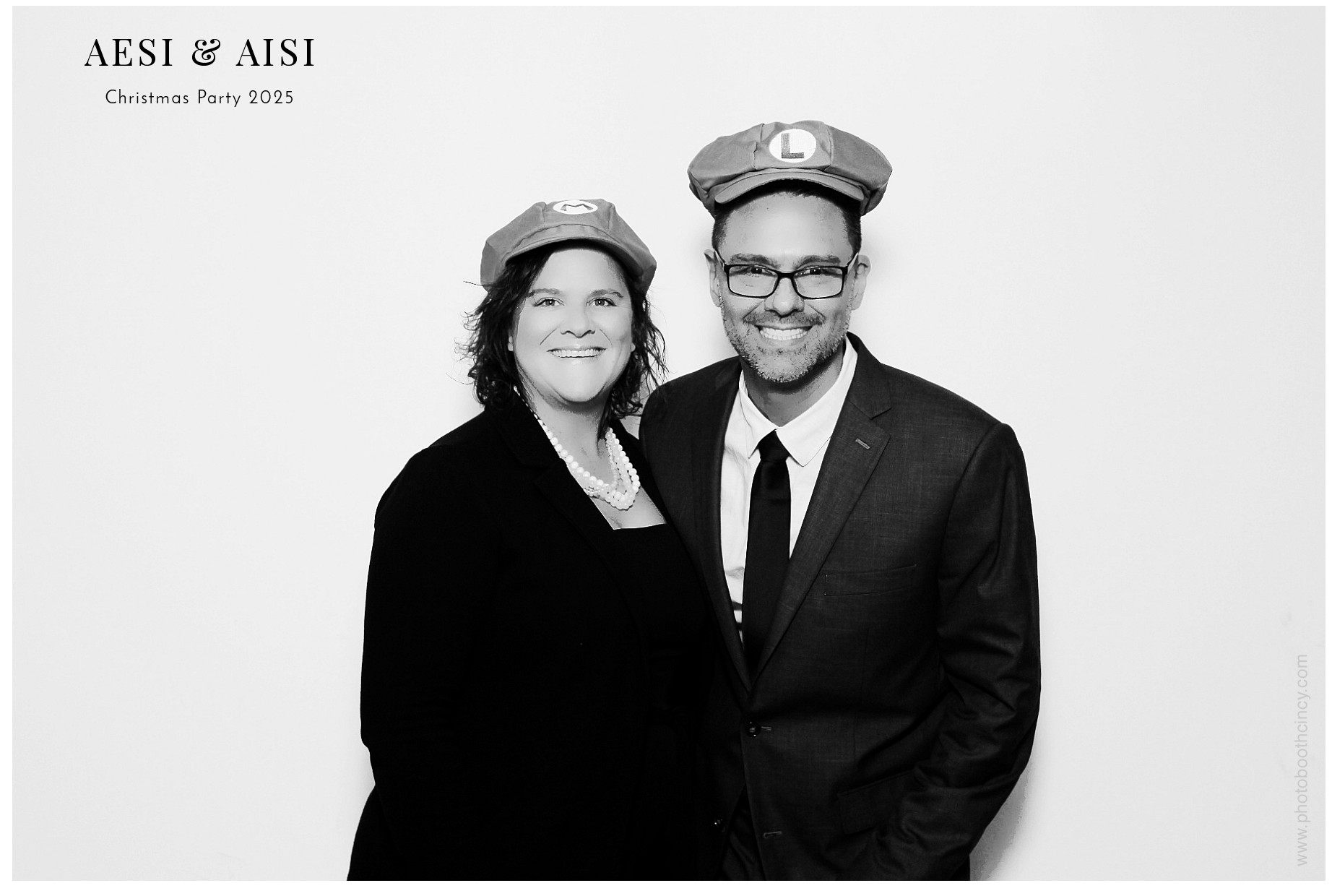 AESI & AISI Christmas party | View more photos from the event at gallery.photoboothcincy.com/u/PhotoBoothCincy/AESI-AISI-Christmas-party