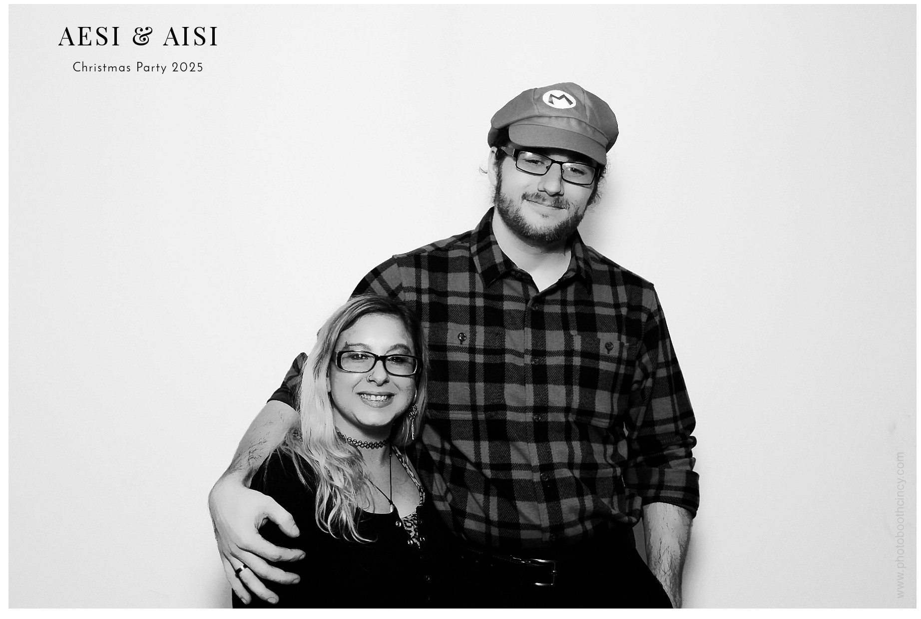 AESI & AISI Christmas party | View more photos from the event at gallery.photoboothcincy.com/u/PhotoBoothCincy/AESI-AISI-Christmas-party