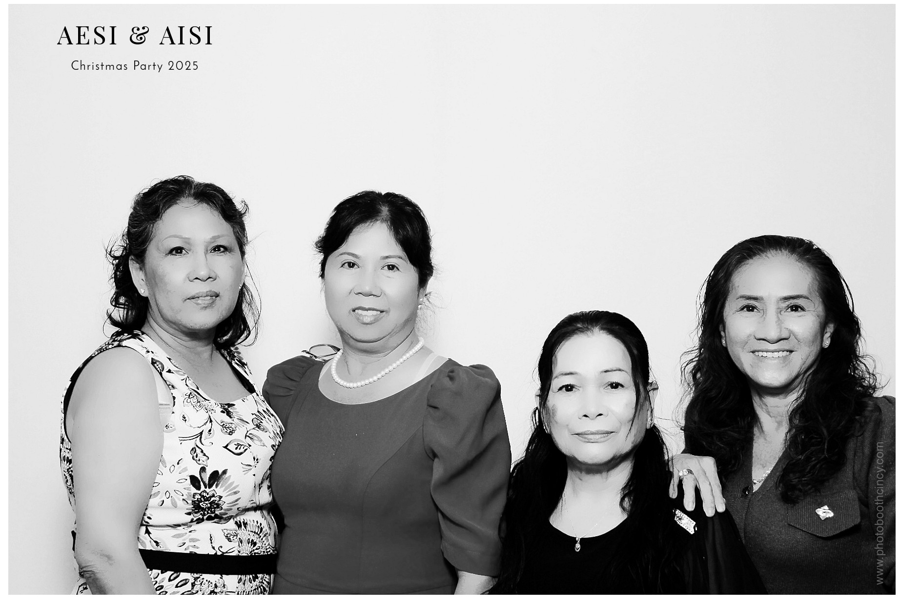 AESI & AISI Christmas party | View more photos from the event at gallery.photoboothcincy.com/u/PhotoBoothCincy/AESI-AISI-Christmas-party