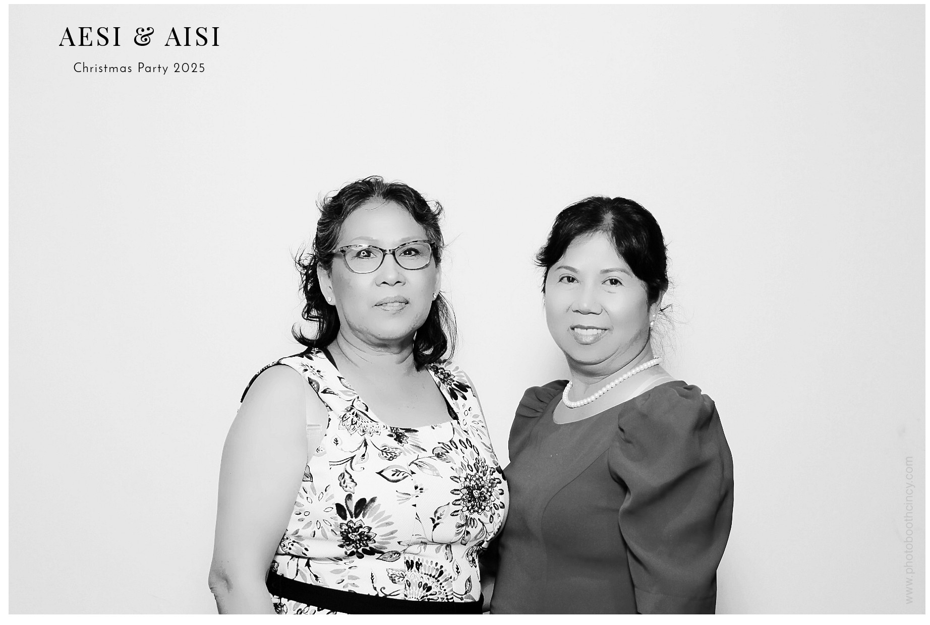 AESI & AISI Christmas party | View more photos from the event at gallery.photoboothcincy.com/u/PhotoBoothCincy/AESI-AISI-Christmas-party