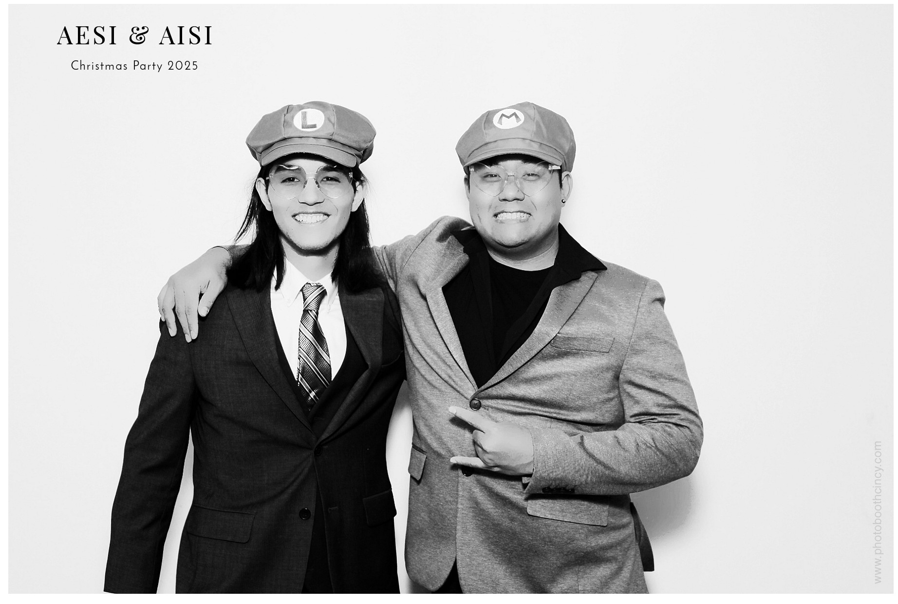 AESI & AISI Christmas party | View more photos from the event at gallery.photoboothcincy.com/u/PhotoBoothCincy/AESI-AISI-Christmas-party