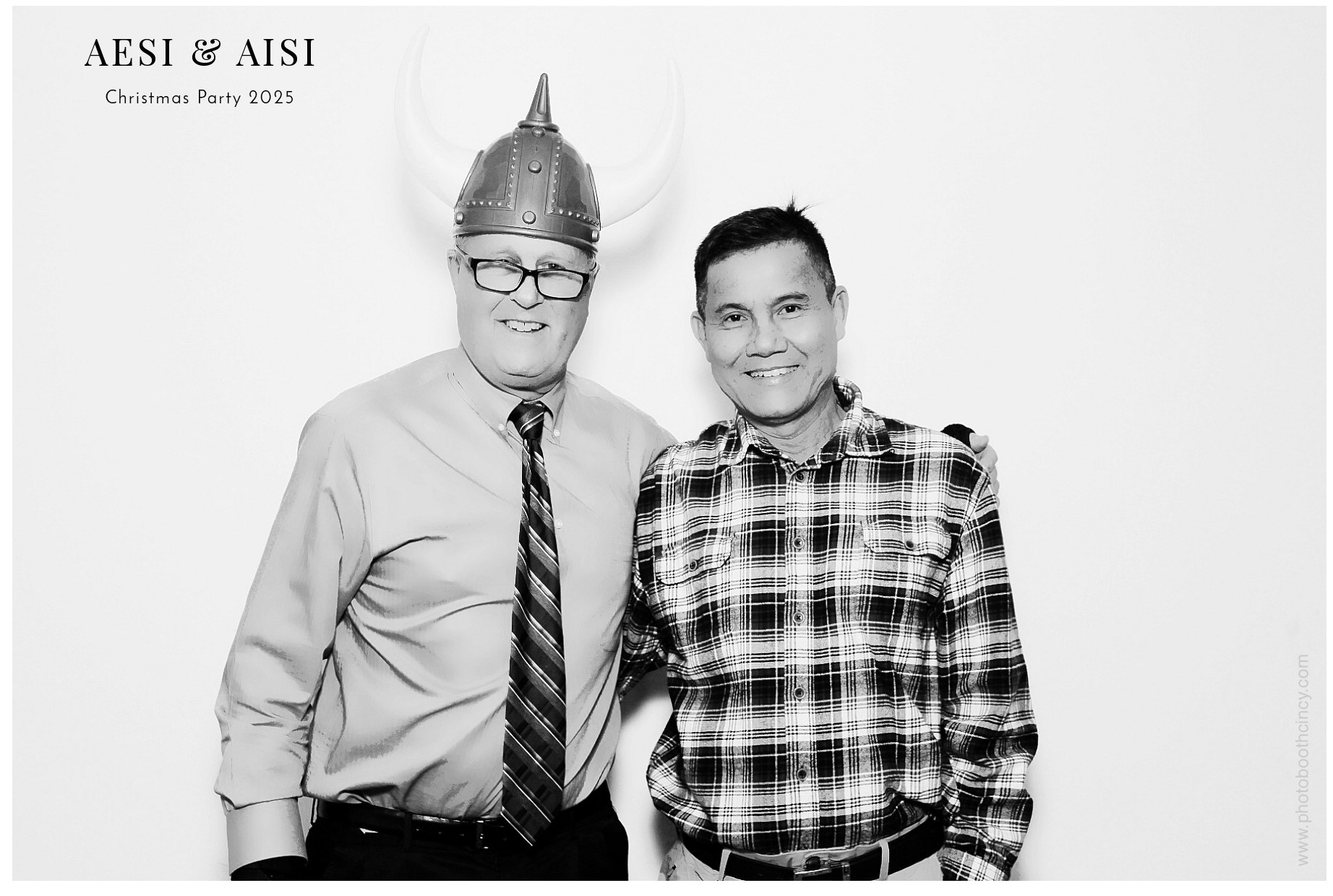 AESI & AISI Christmas party | View more photos from the event at gallery.photoboothcincy.com/u/PhotoBoothCincy/AESI-AISI-Christmas-party