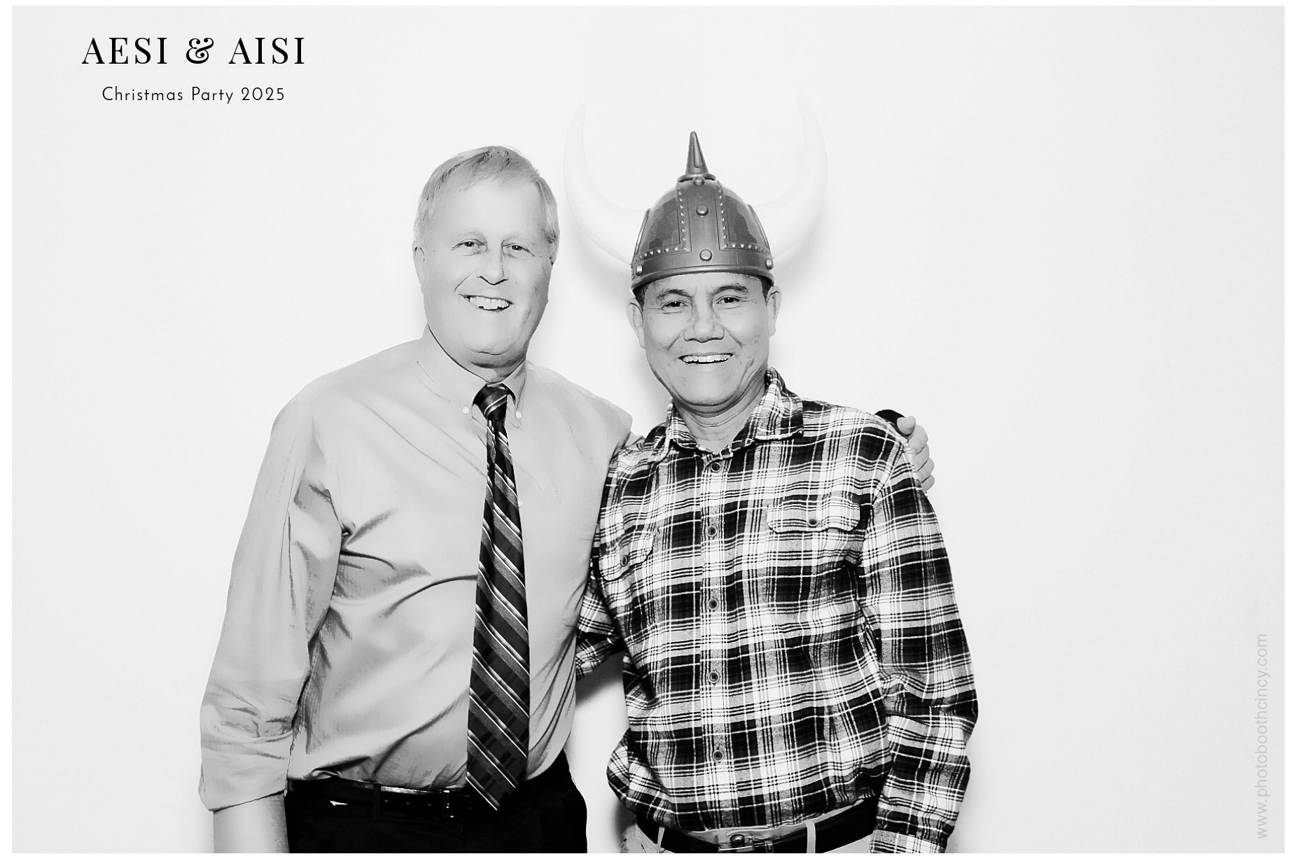 AESI & AISI Christmas party | View more photos from the event at gallery.photoboothcincy.com/u/PhotoBoothCincy/AESI-AISI-Christmas-party