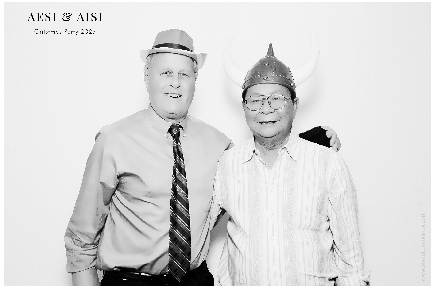 AESI & AISI Christmas party | View more photos from the event at gallery.photoboothcincy.com/u/PhotoBoothCincy/AESI-AISI-Christmas-party