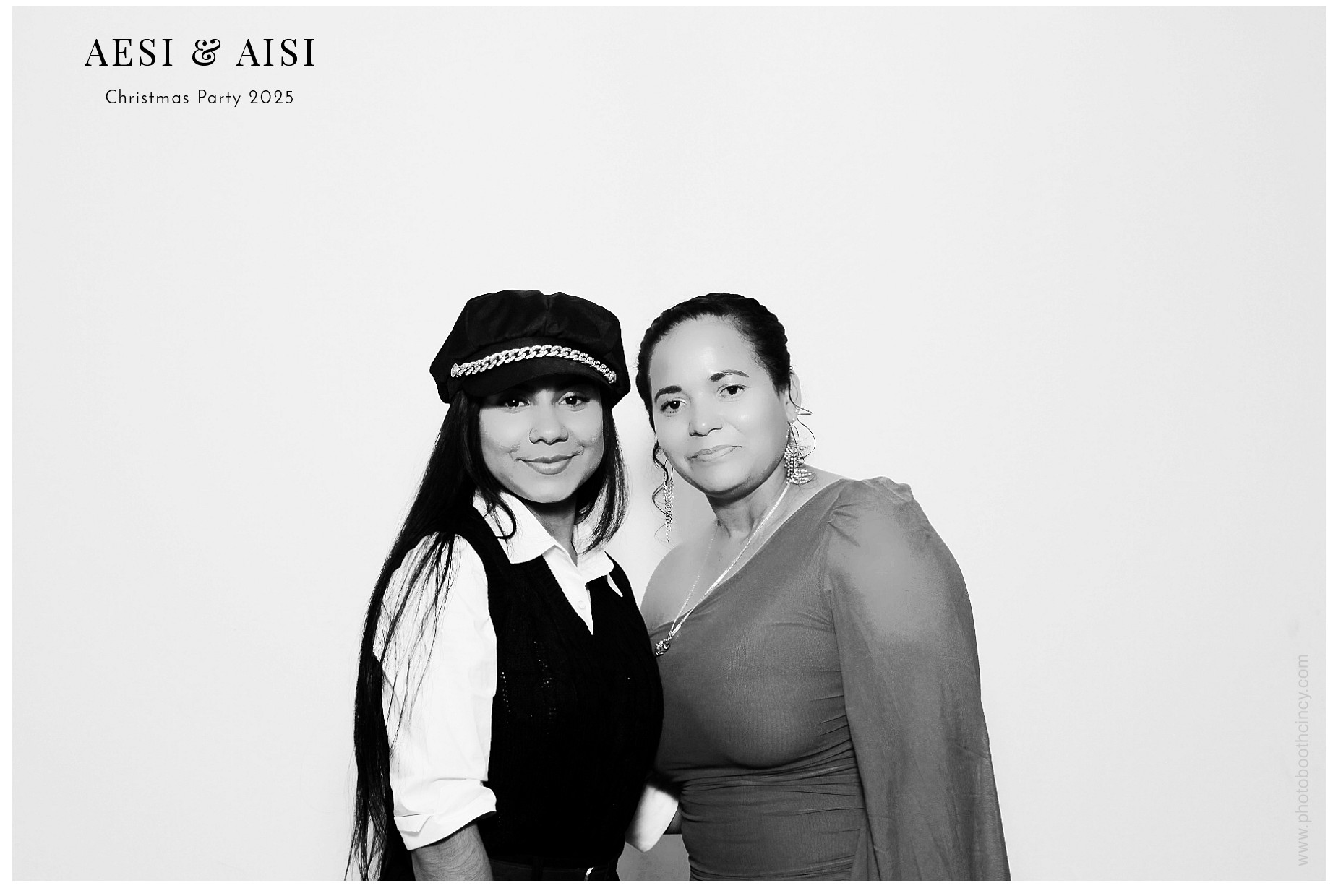 AESI & AISI Christmas party | View more photos from the event at gallery.photoboothcincy.com/u/PhotoBoothCincy/AESI-AISI-Christmas-party